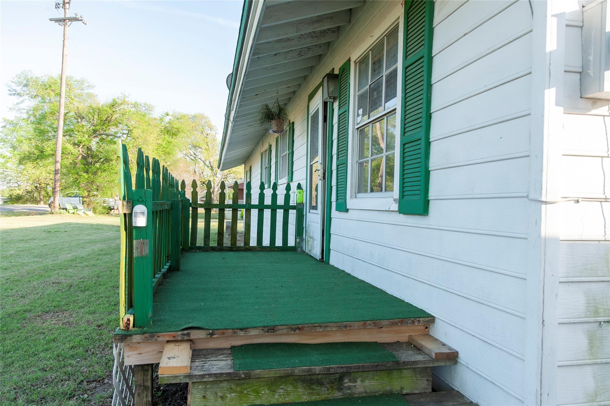 main property photo 25