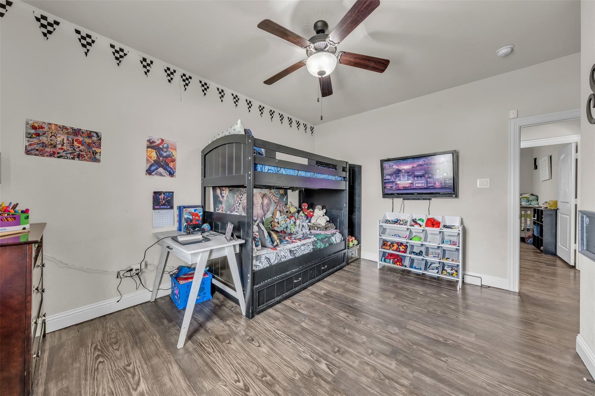 main property photo 16