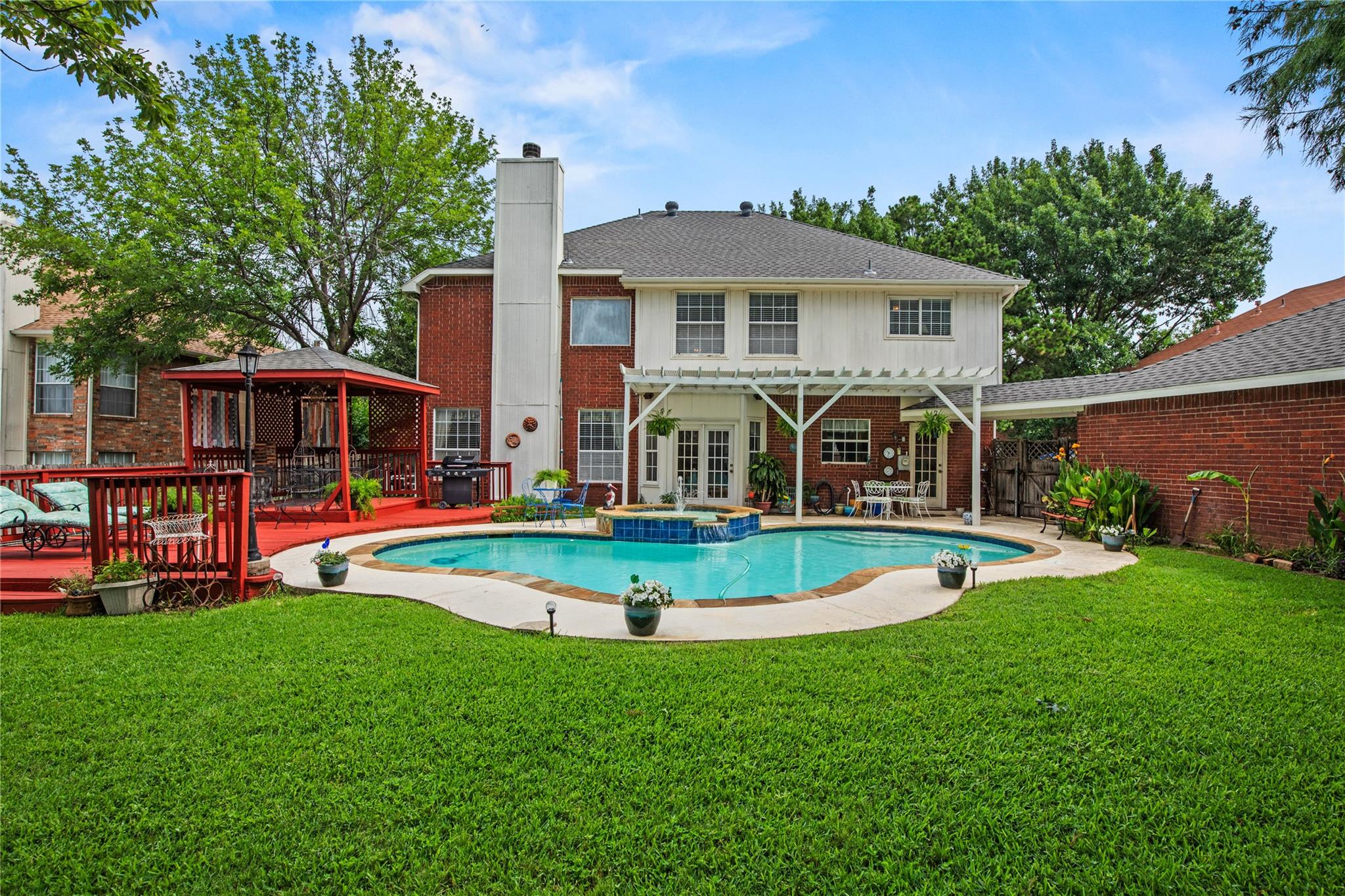 main property photo 5