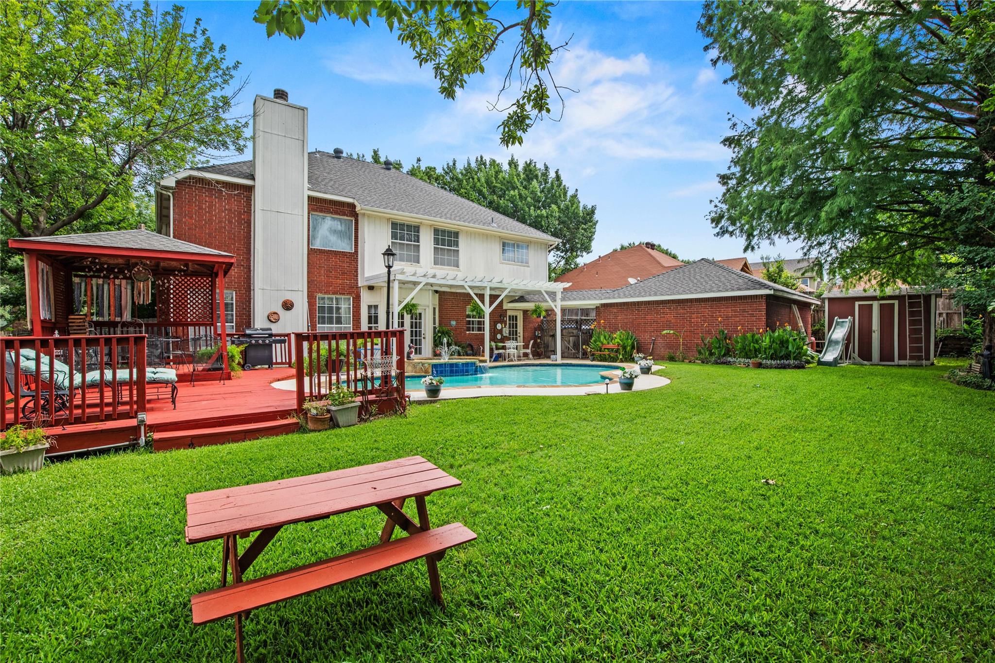 main property photo 8