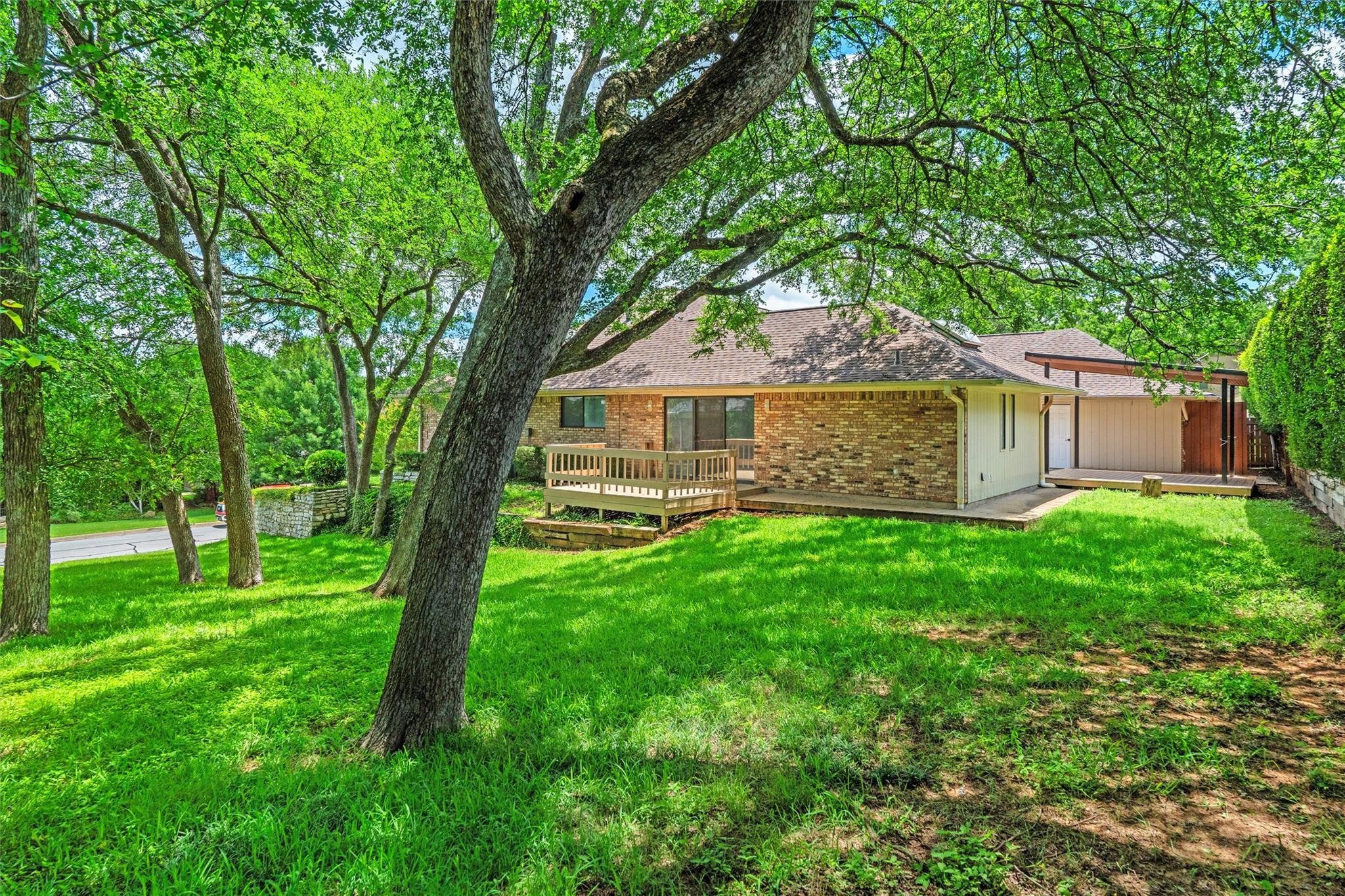 main property photo 36