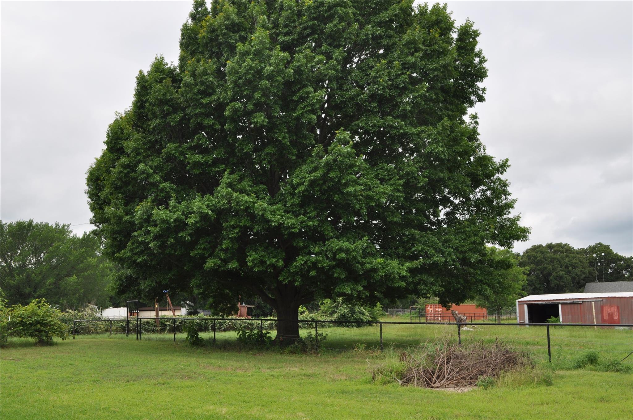 main property photo 26