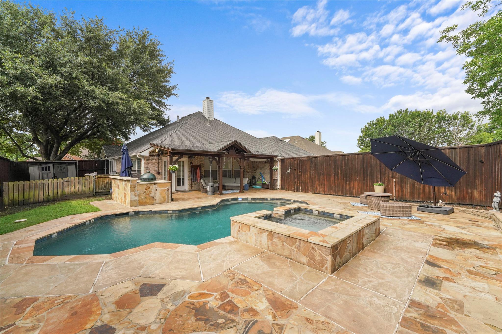 main property photo 36