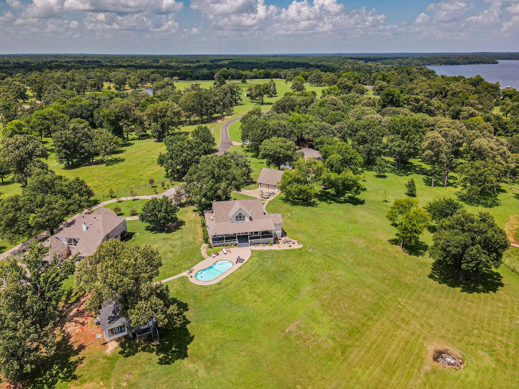 main property photo 32