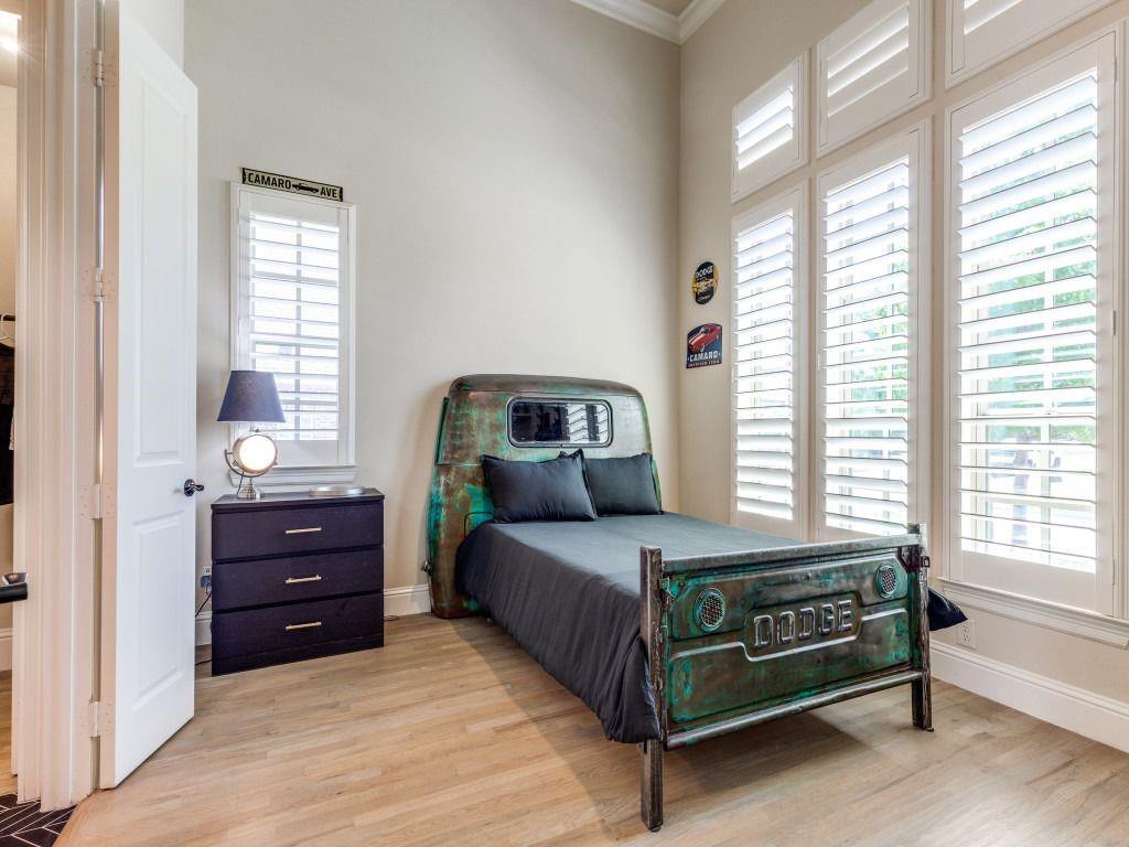 main property photo 19