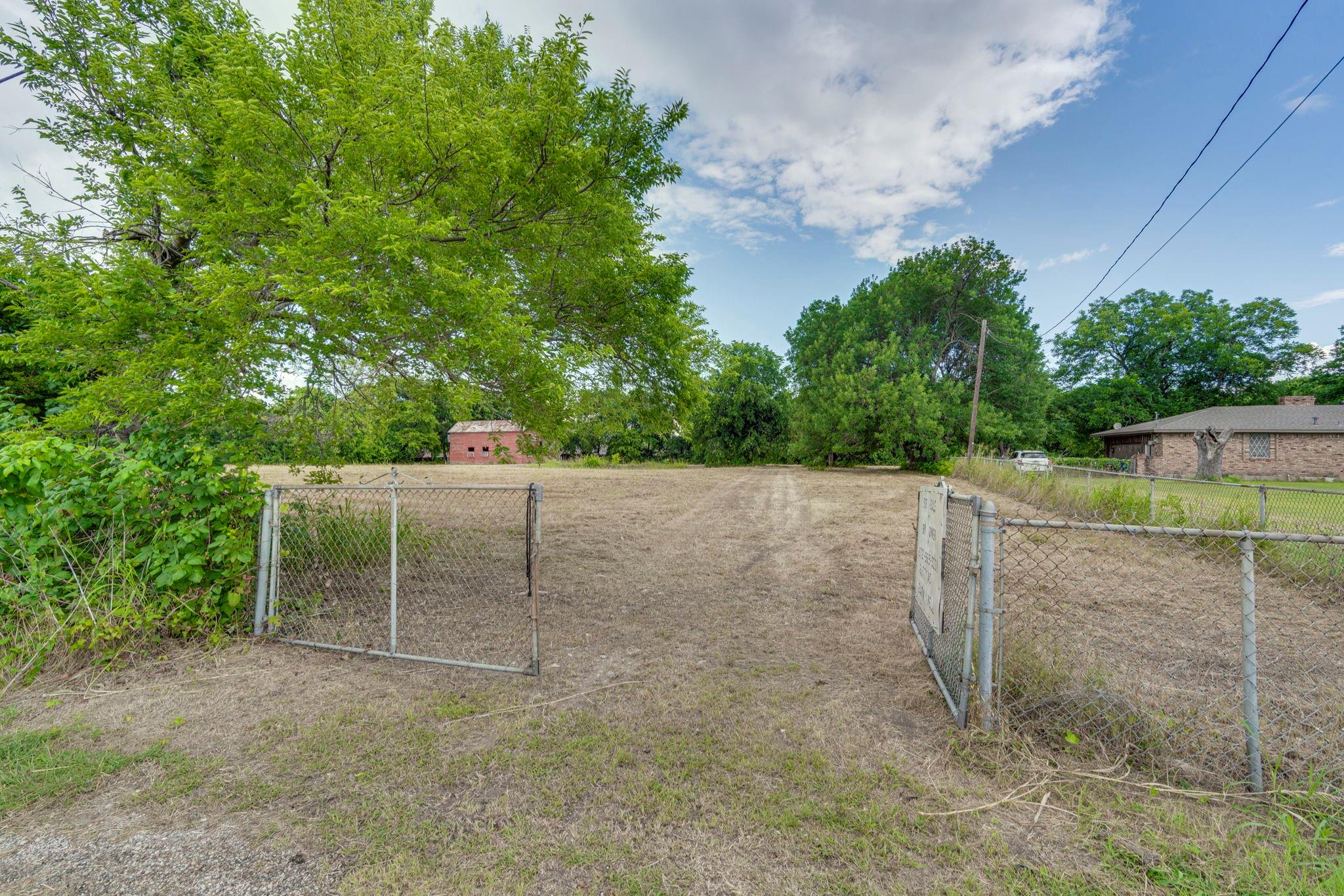 main property photo 14