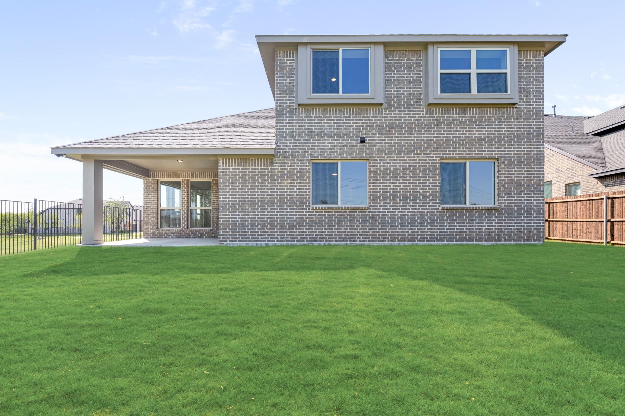 main property photo 23