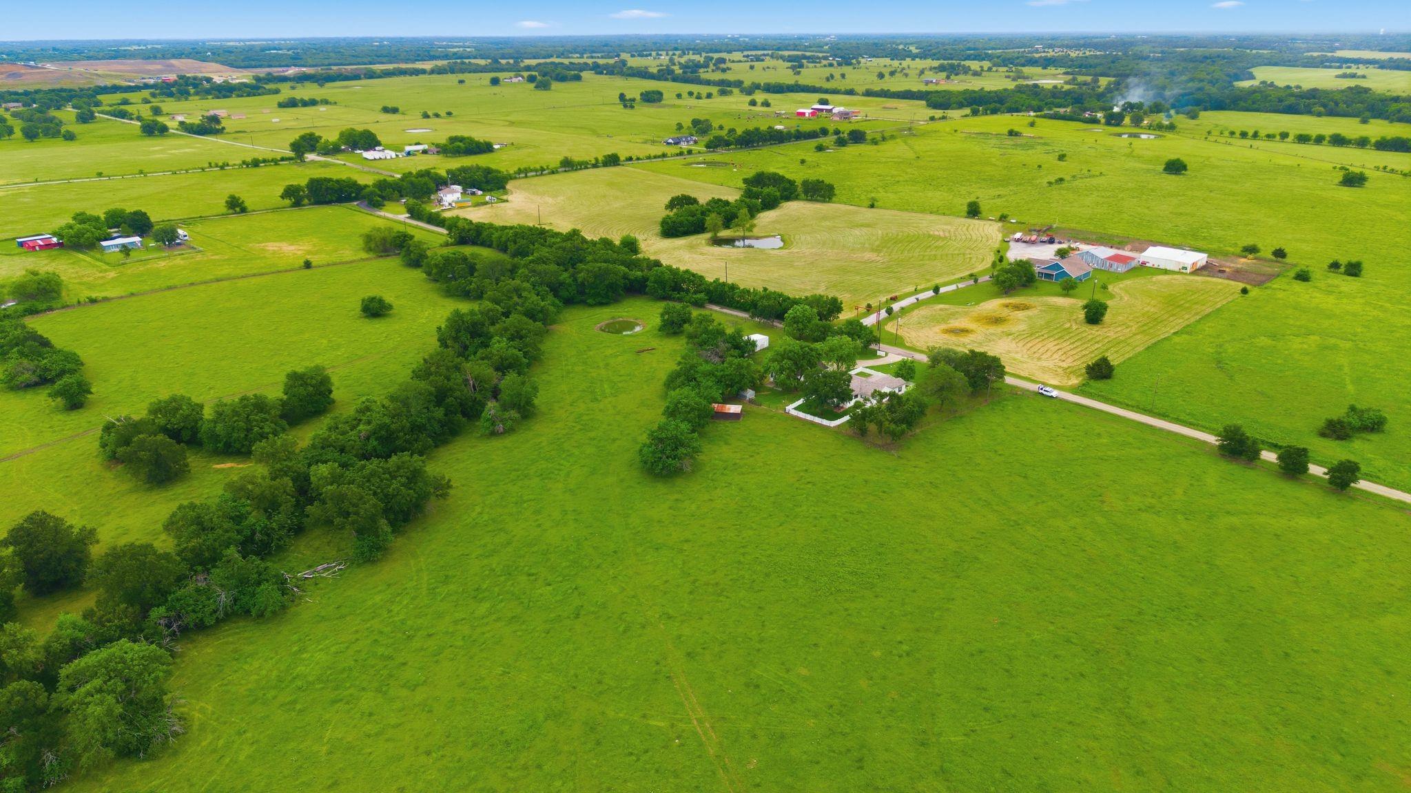 main property photo 11