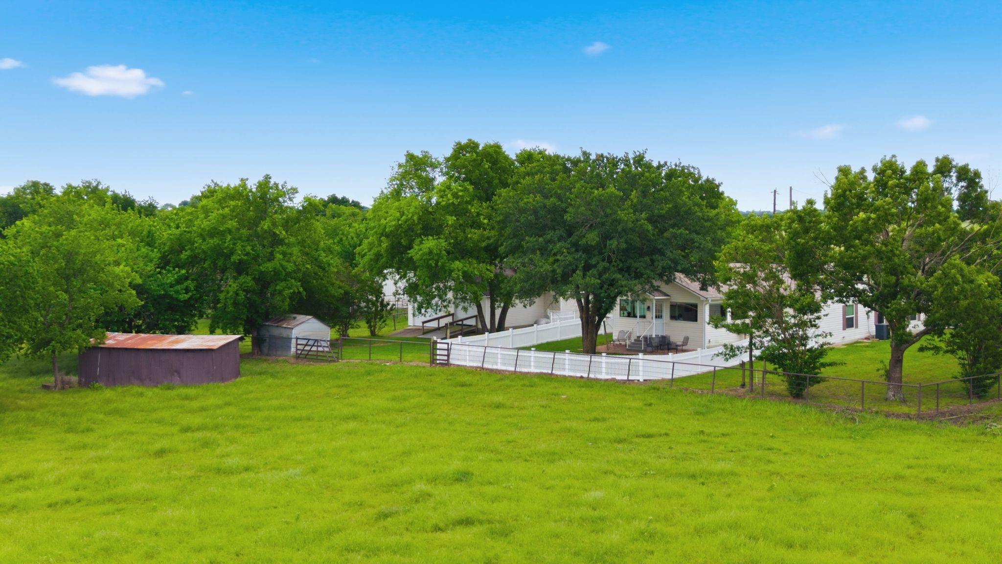 main property photo 32