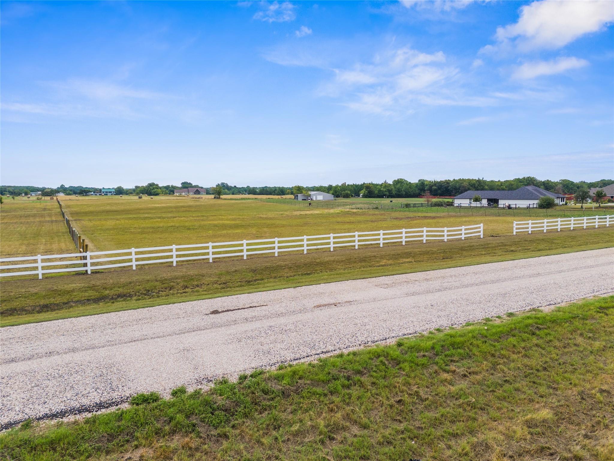 main property photo 10
