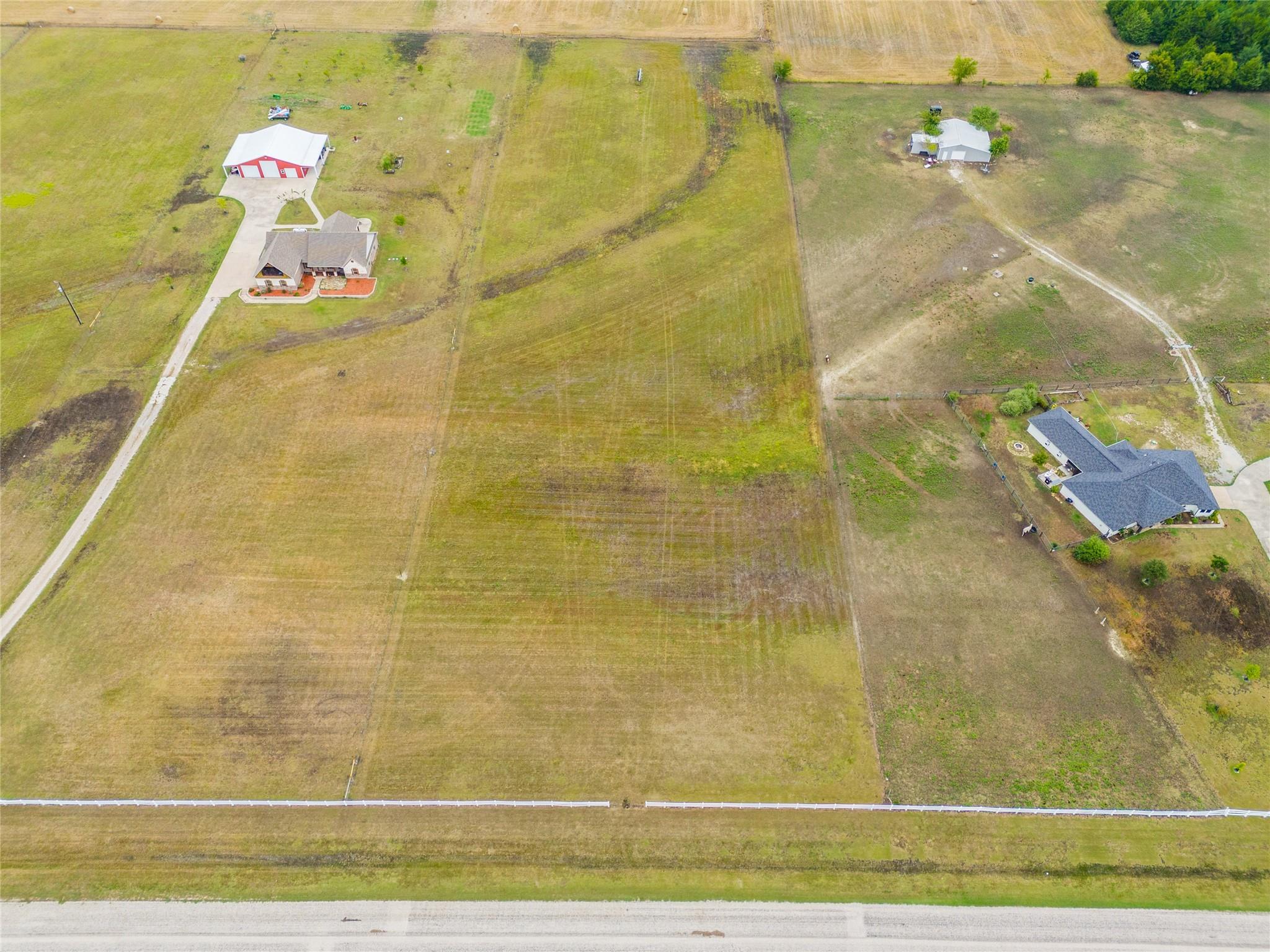 main property photo 5