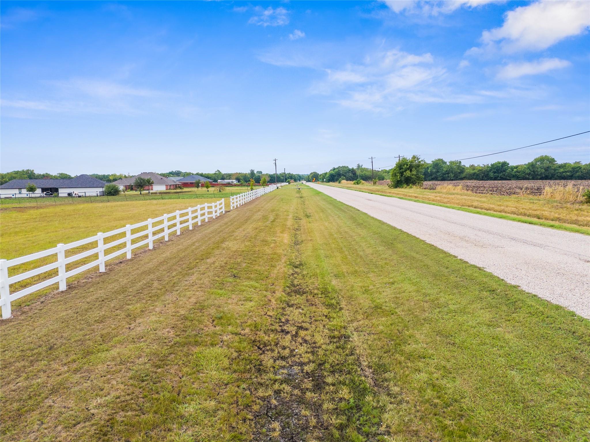 main property photo 9