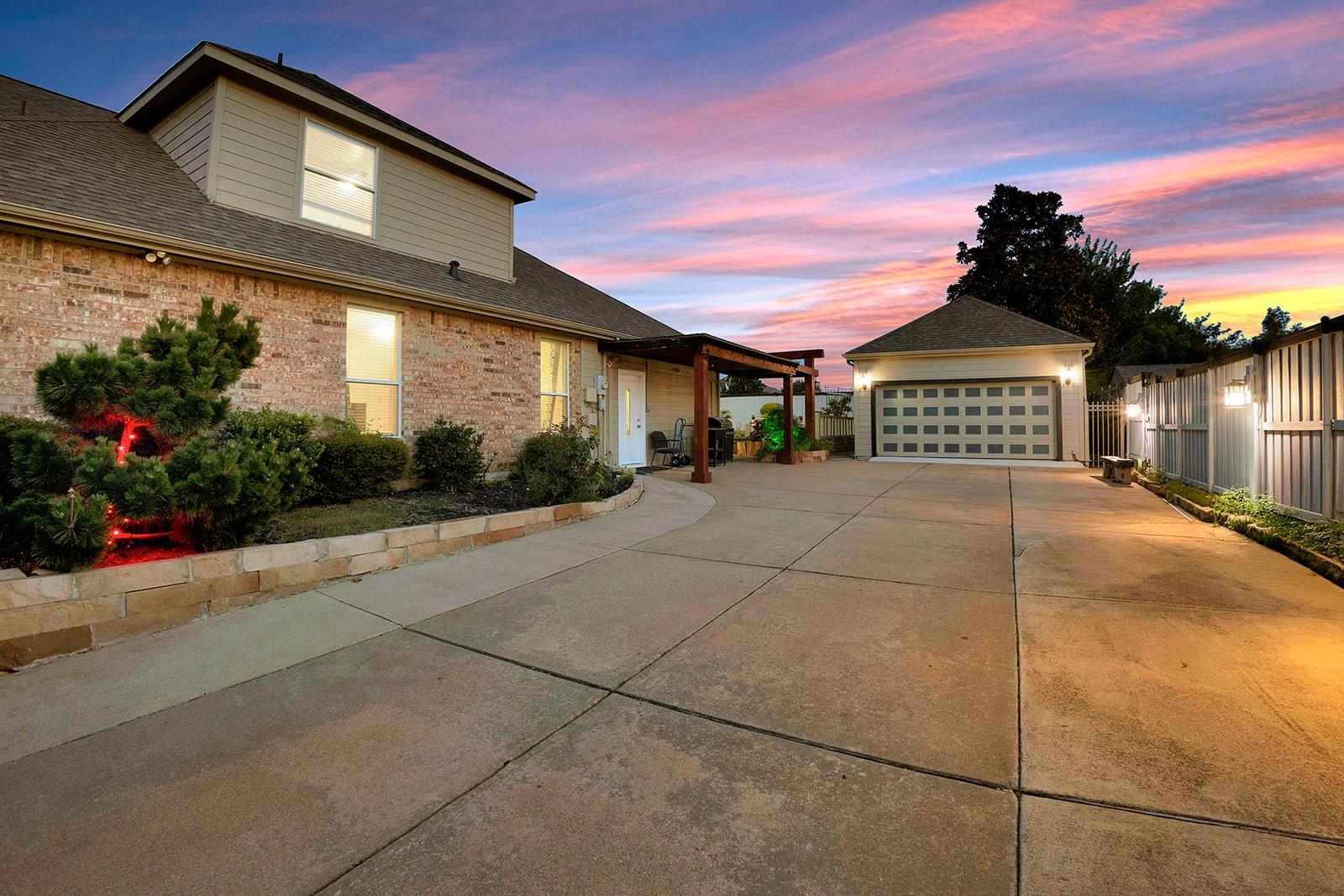 main property photo 9