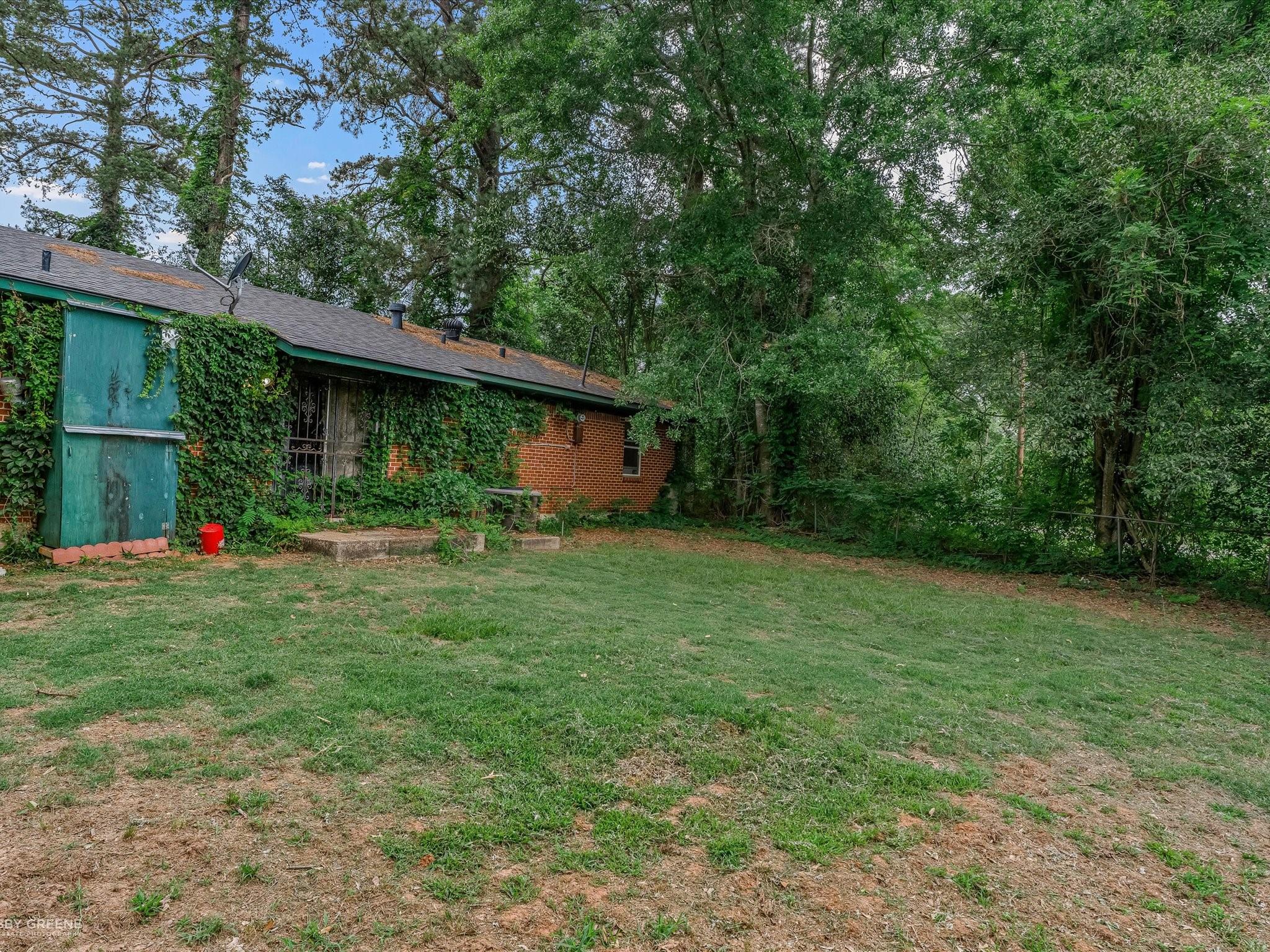 main property photo 9