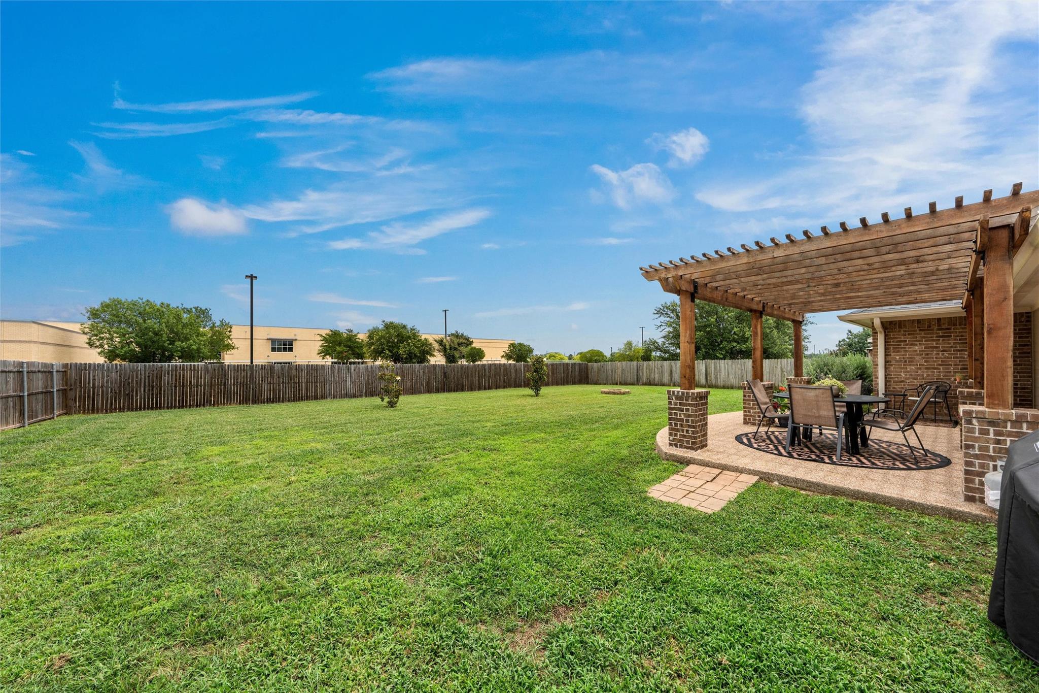 main property photo 31