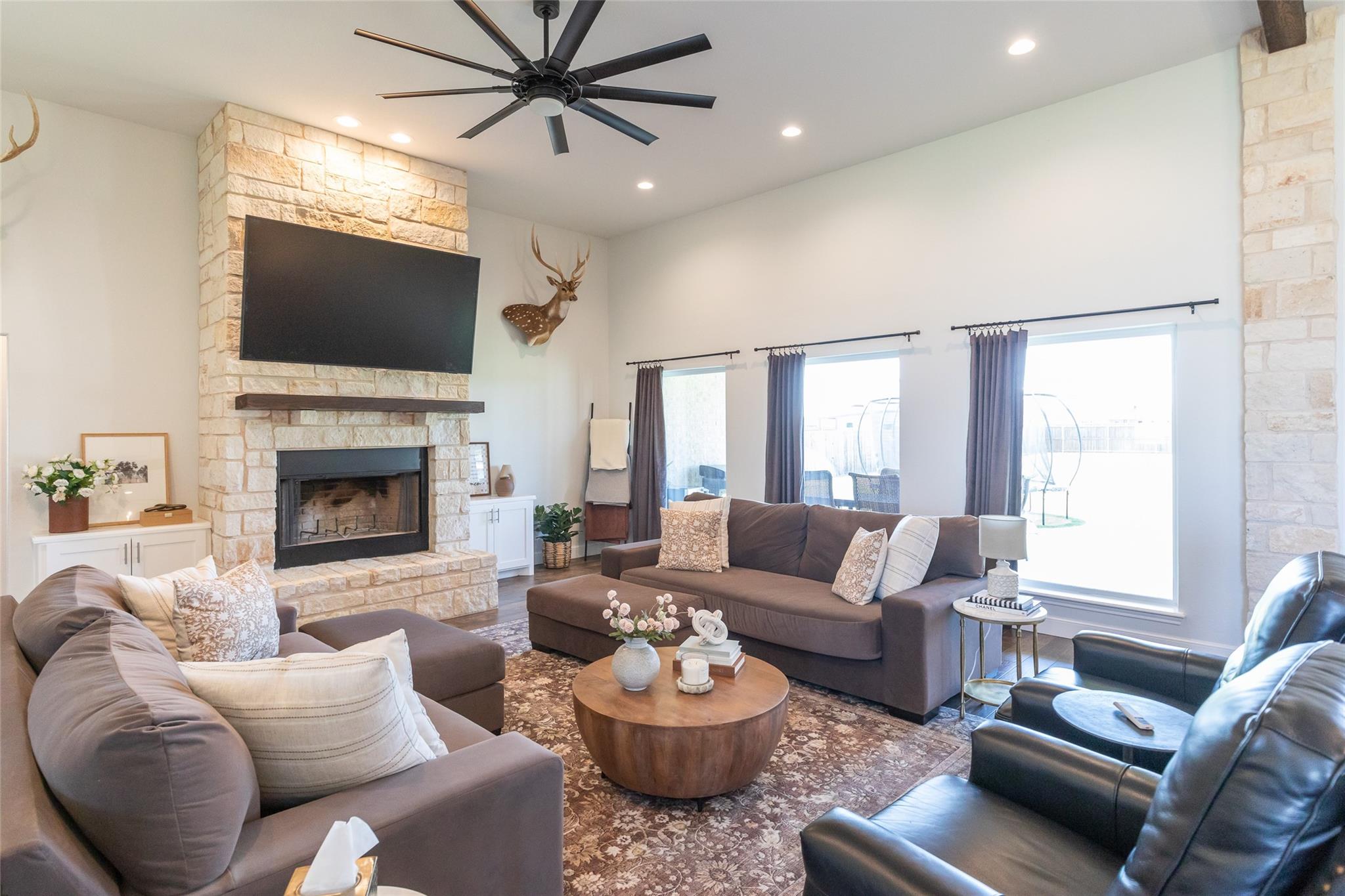 property viewer photo 15