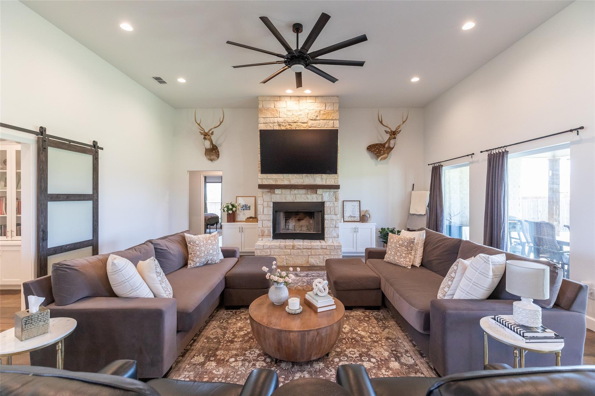 property viewer photo 16