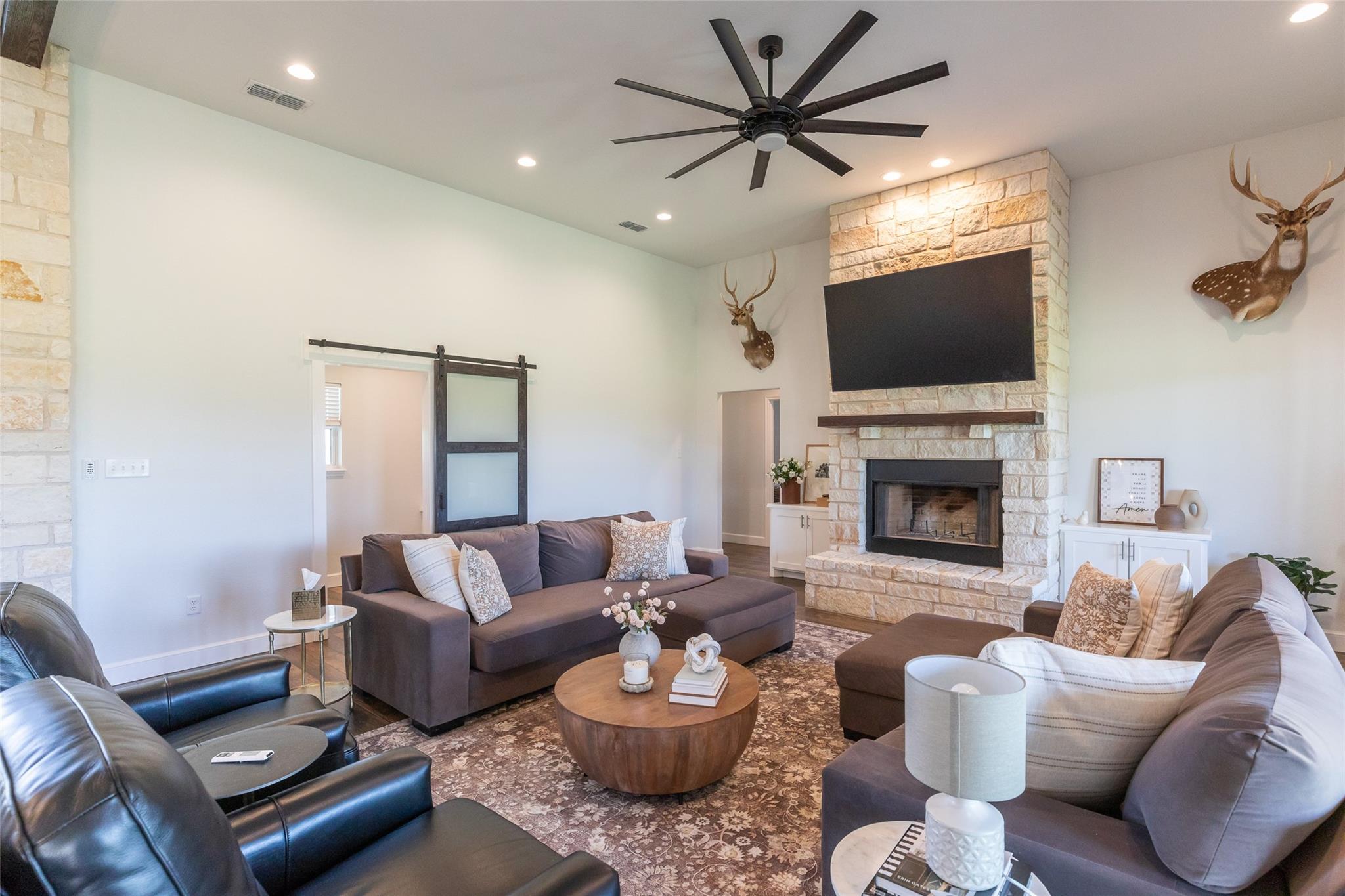 property viewer photo 17