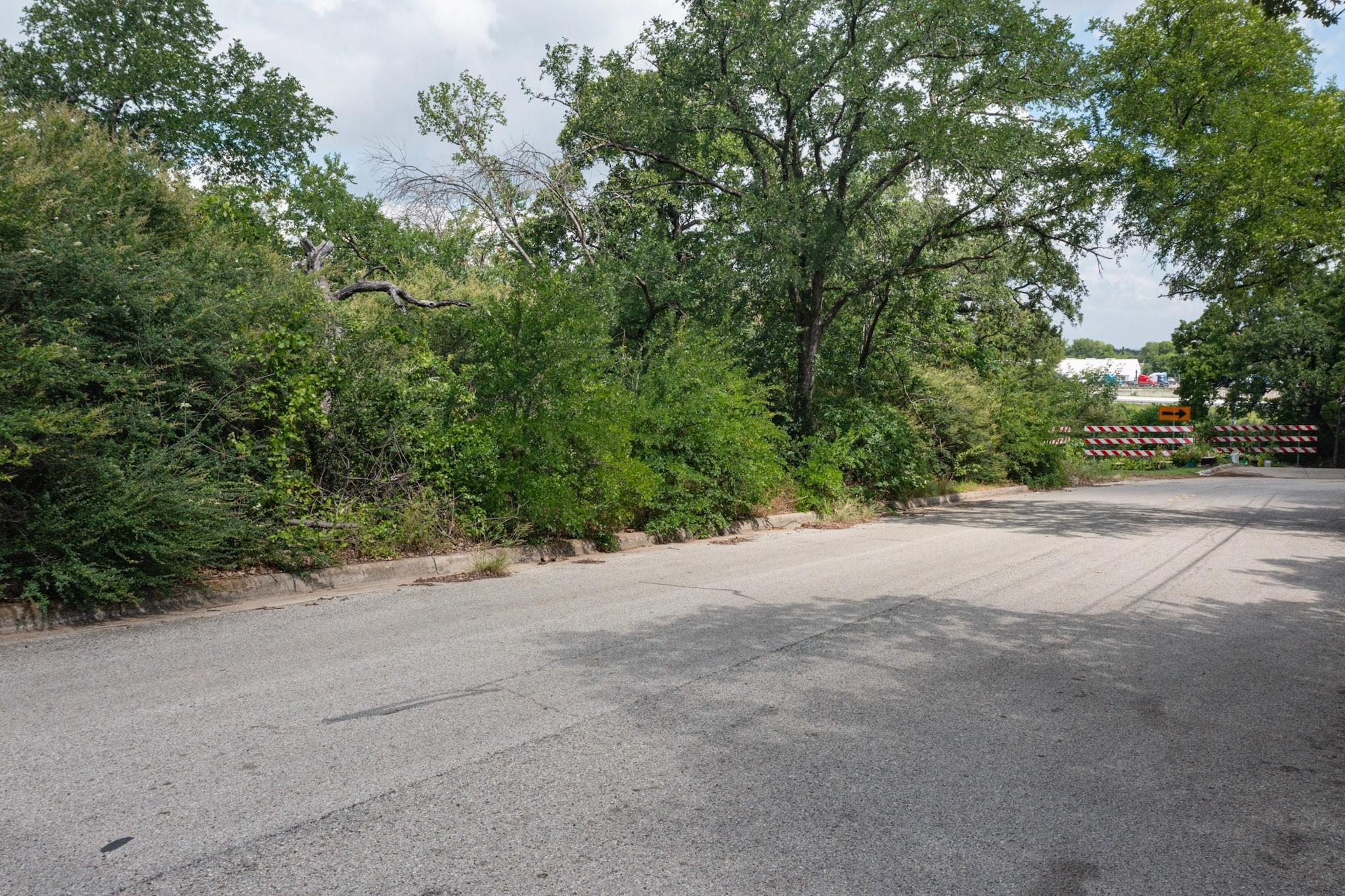 main property photo 12