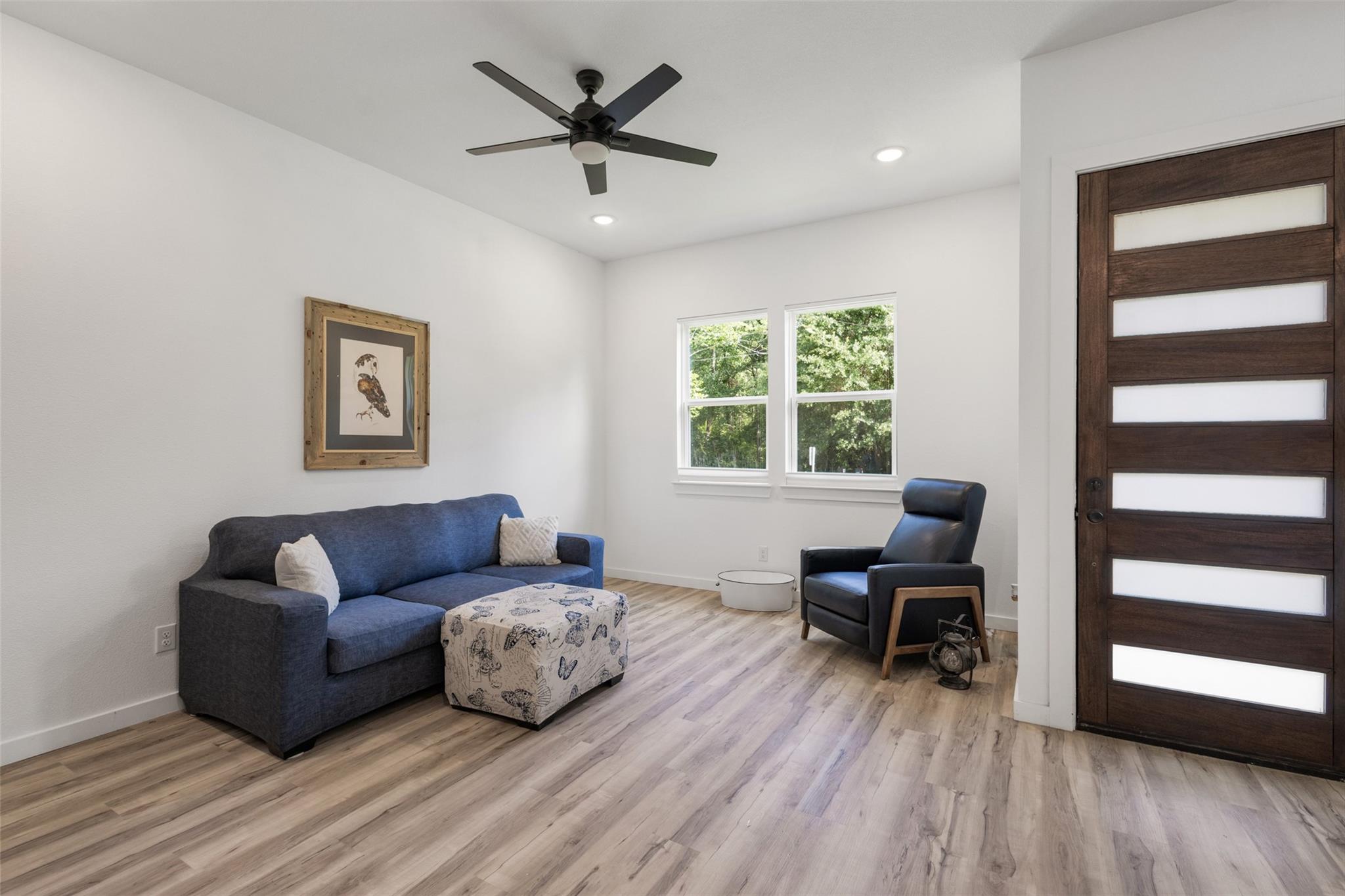 property viewer photo 9