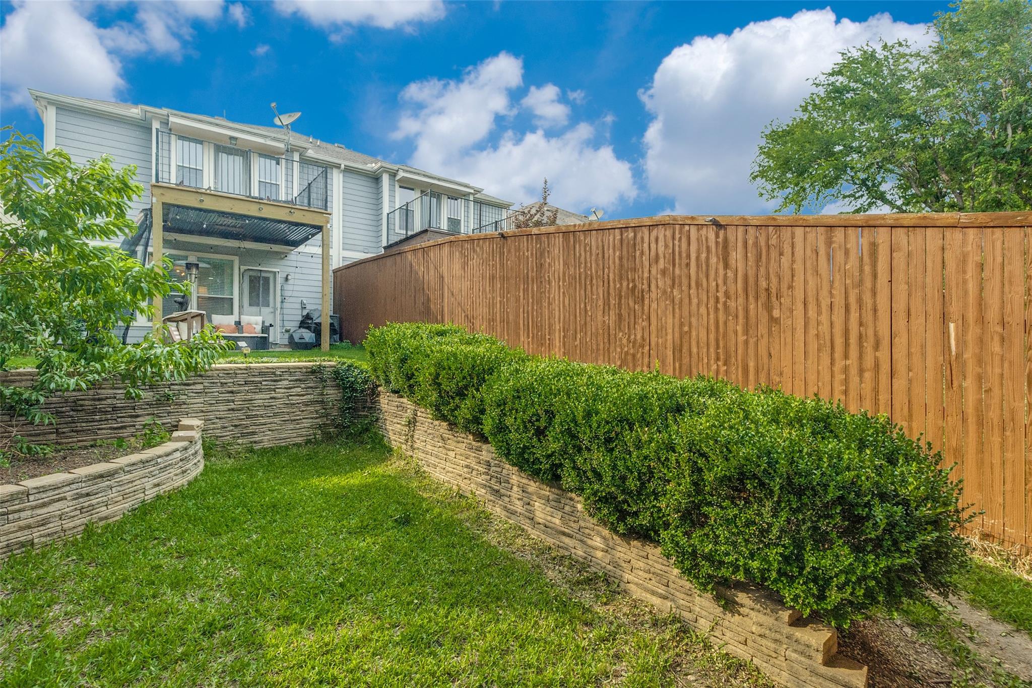 main property photo 30