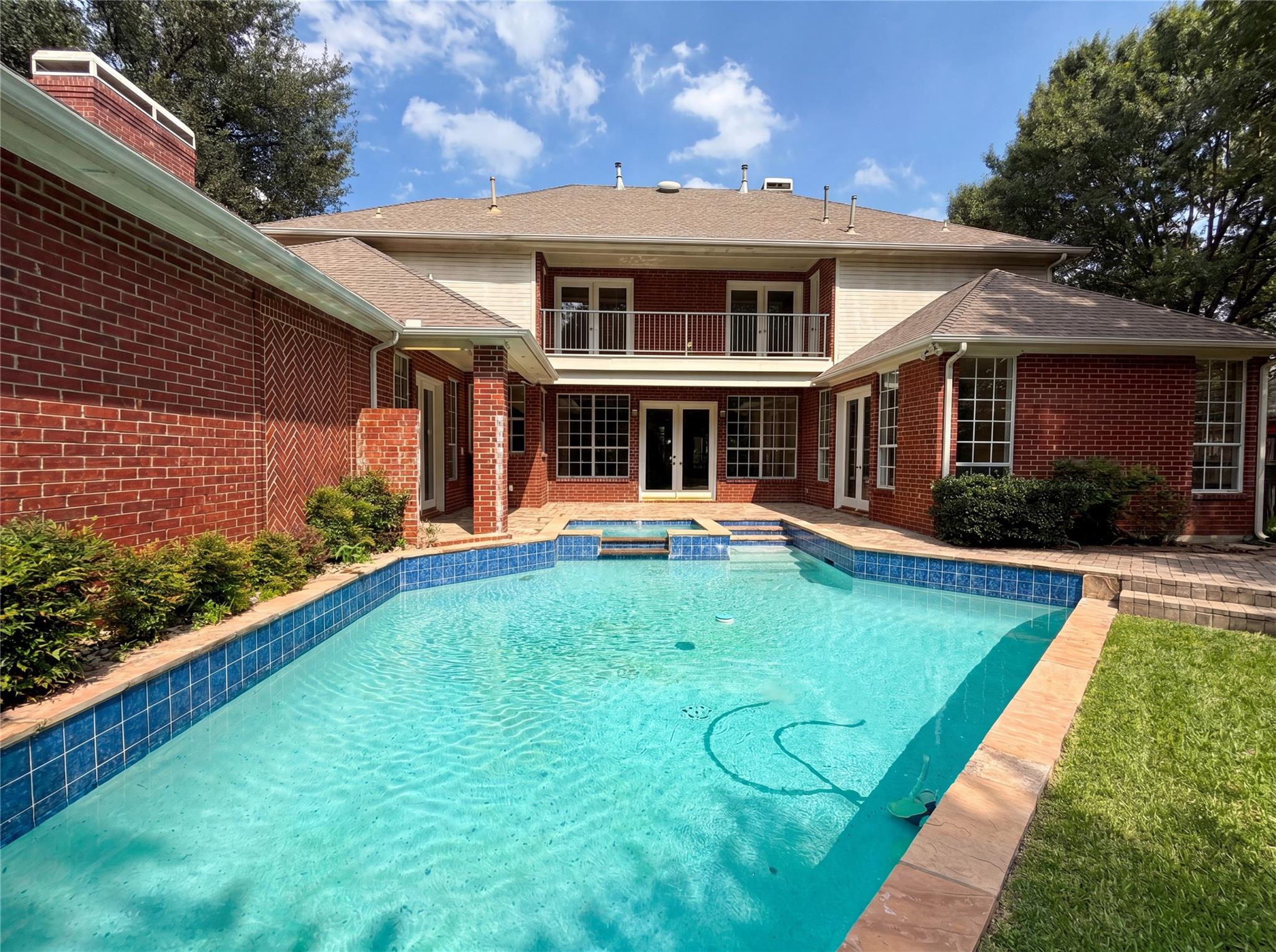 main property photo 5