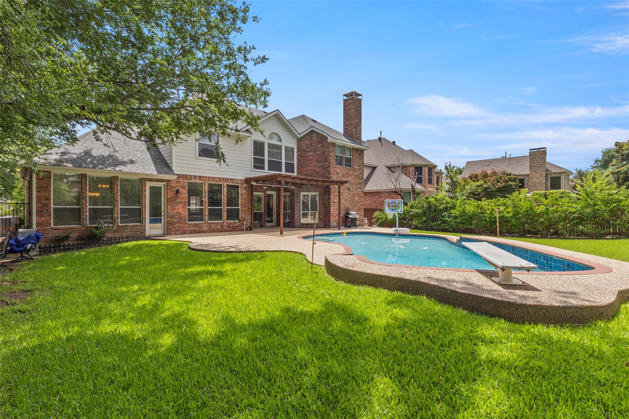 main property photo 37