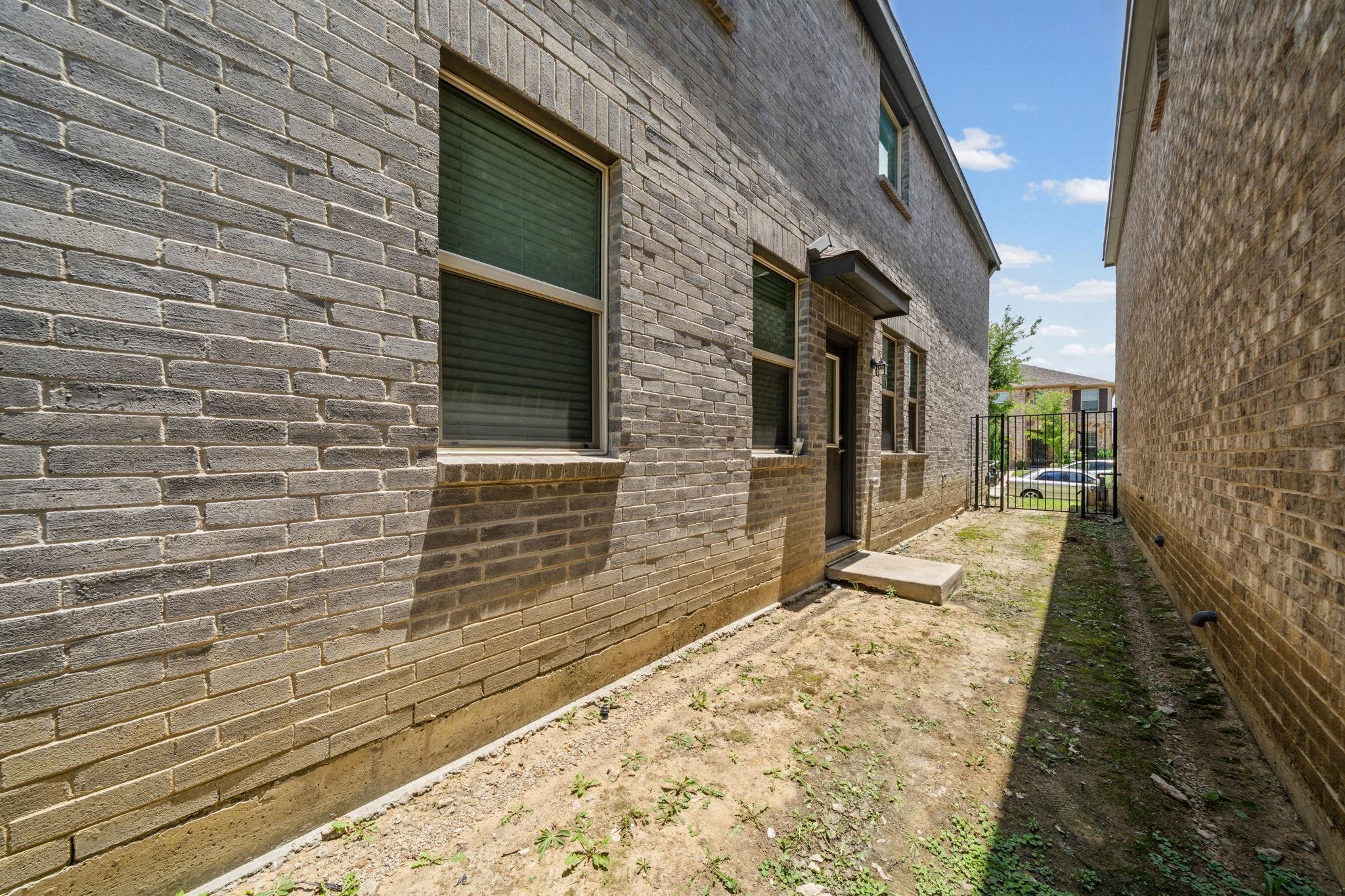 main property photo 23