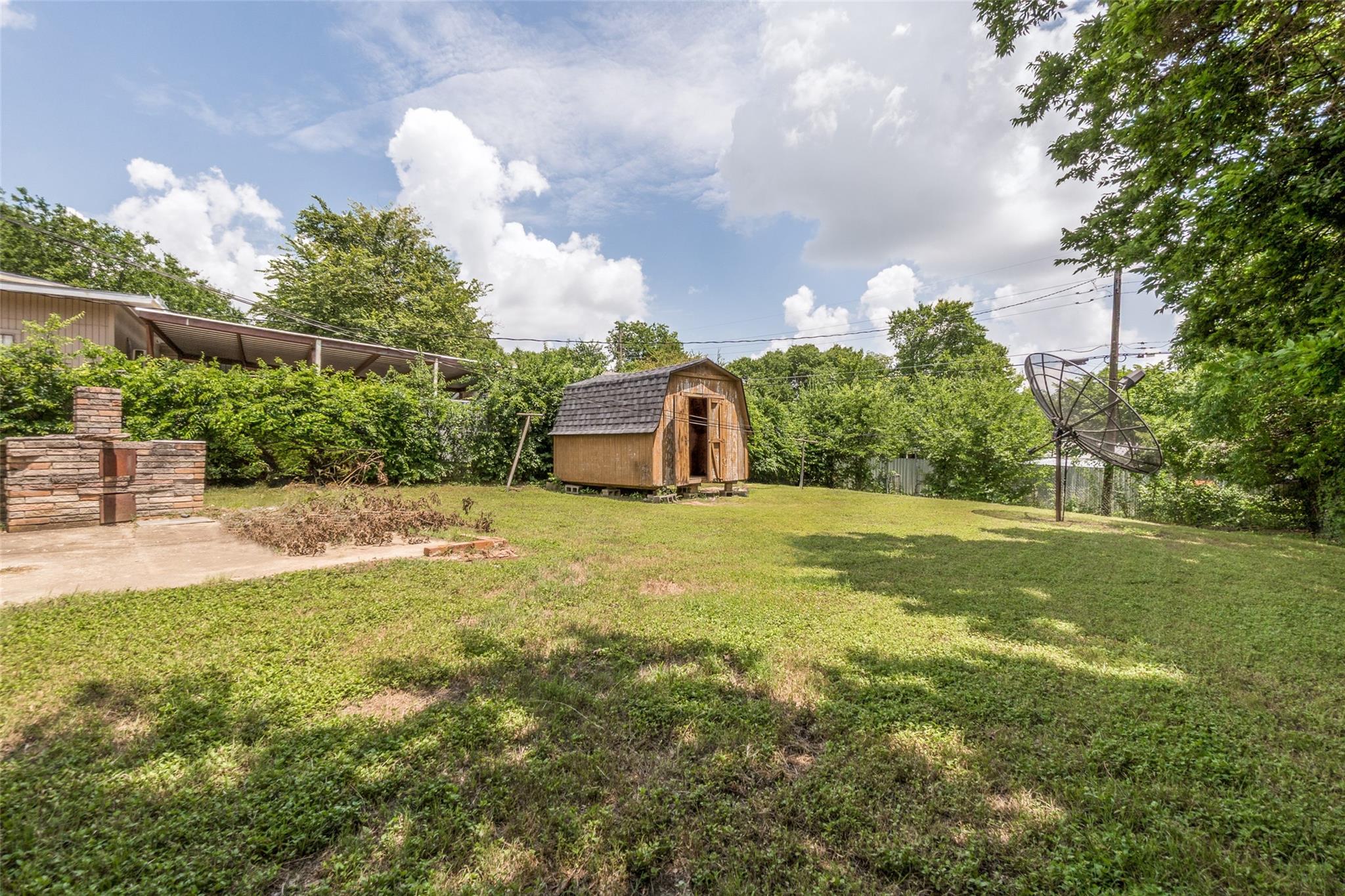 main property photo 22