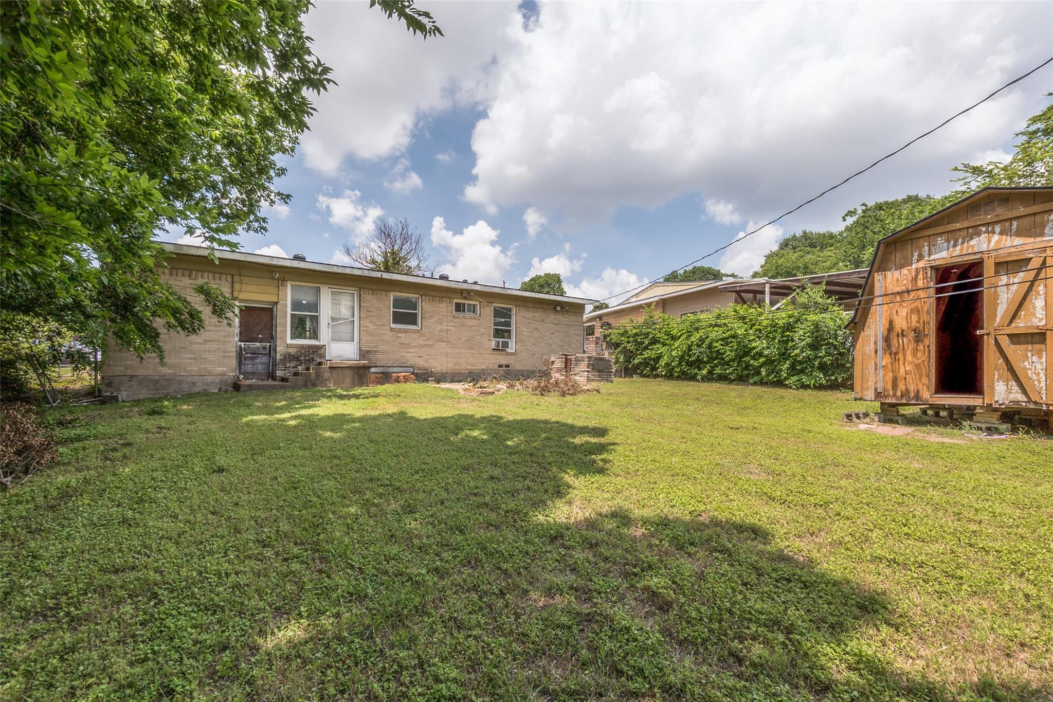 main property photo 23