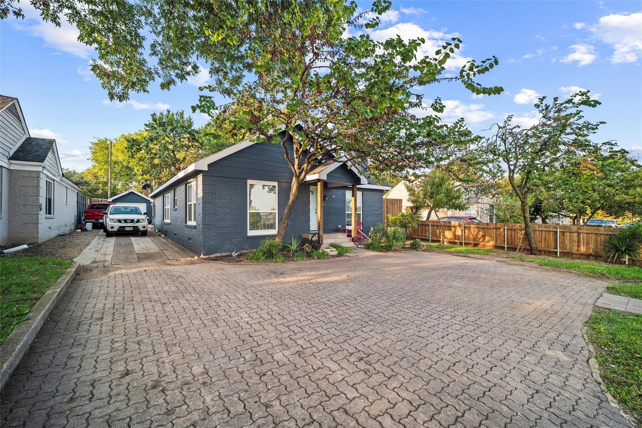 main property photo 4