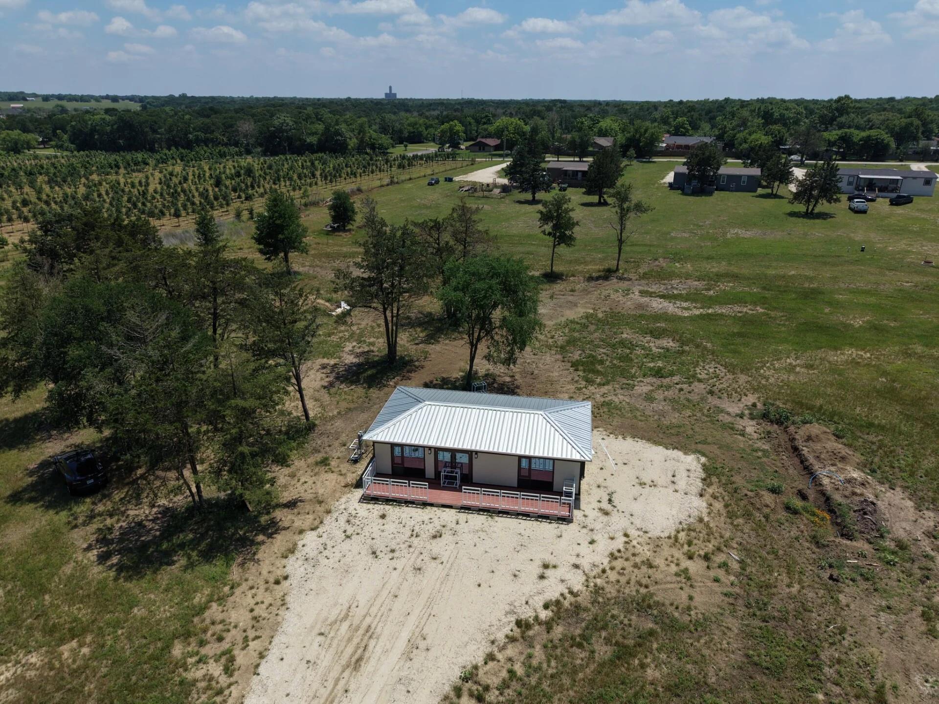 main property photo 23