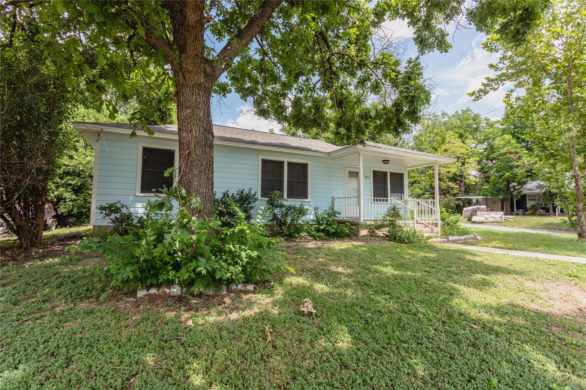 main property photo 4