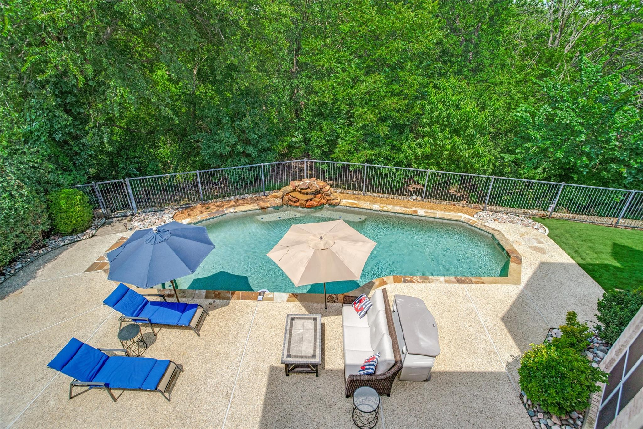 main property photo 25