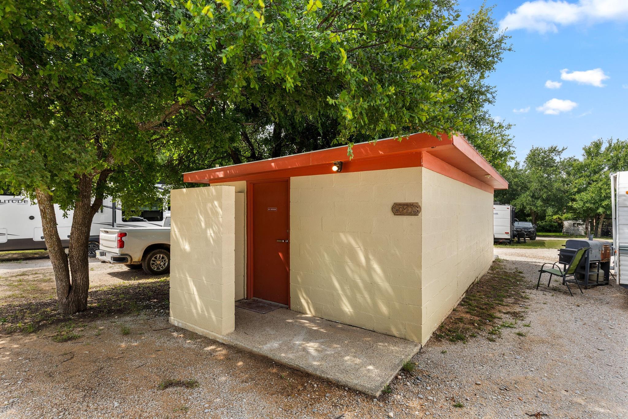 main property photo 18