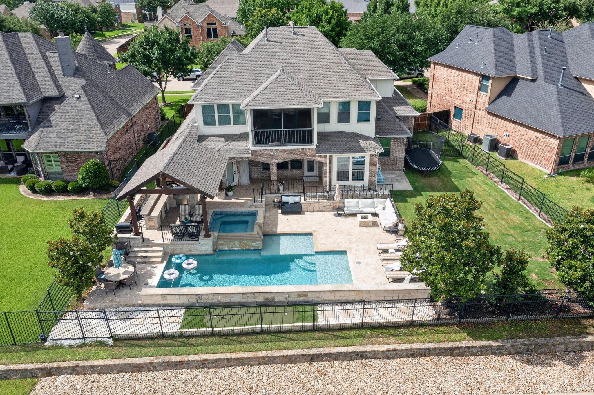 main property photo 39