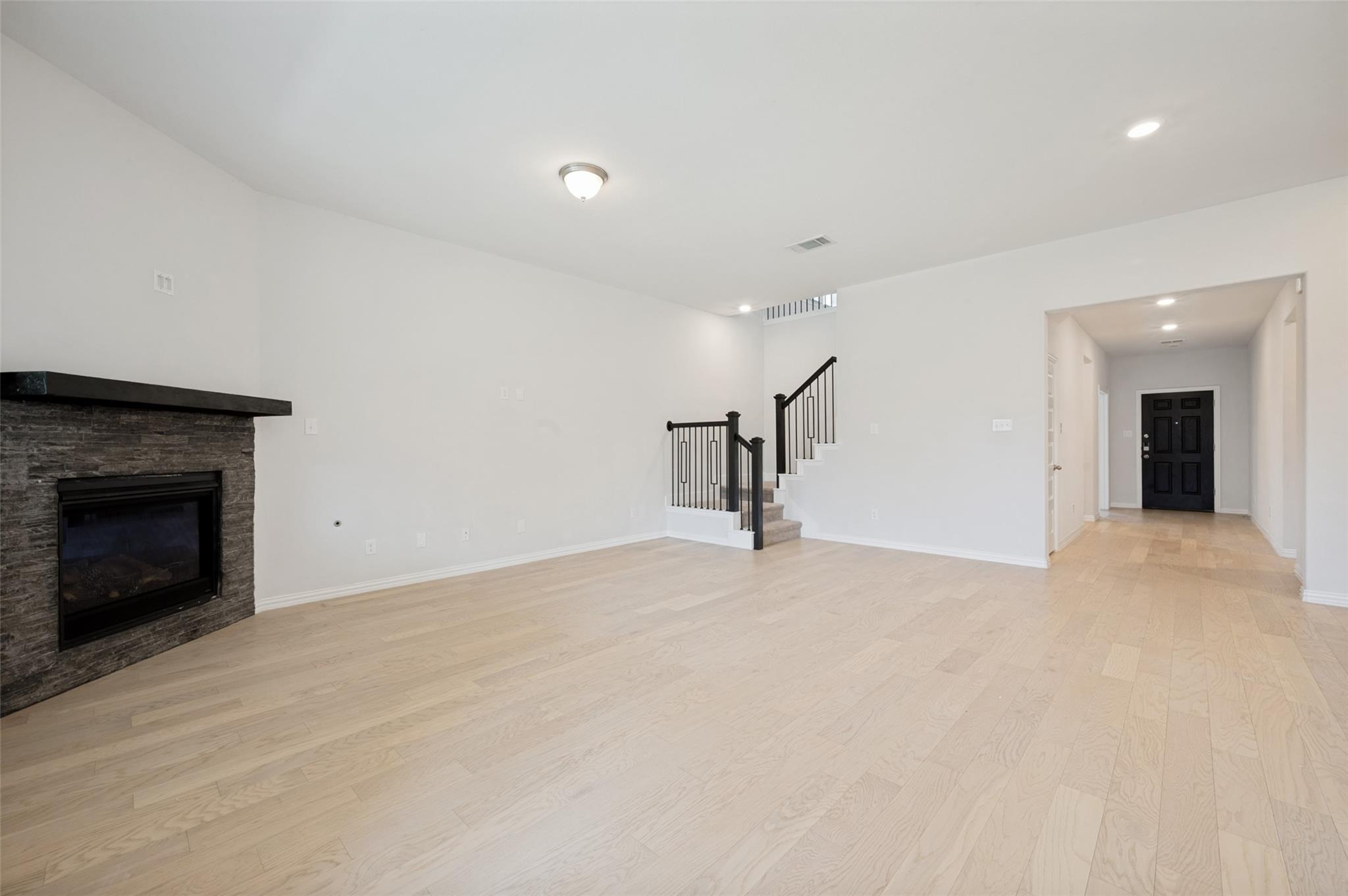 property viewer photo 4