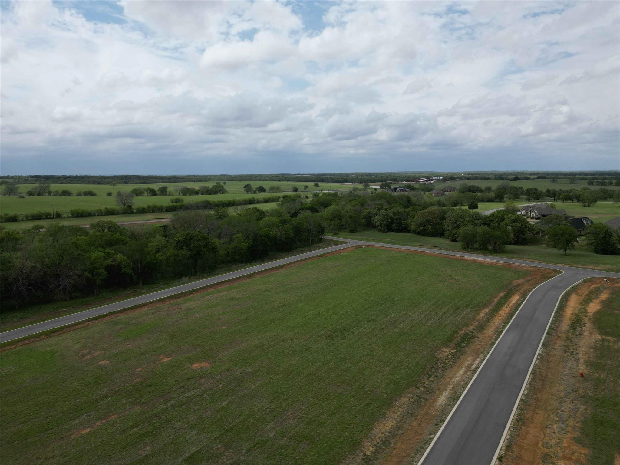 main property photo 9