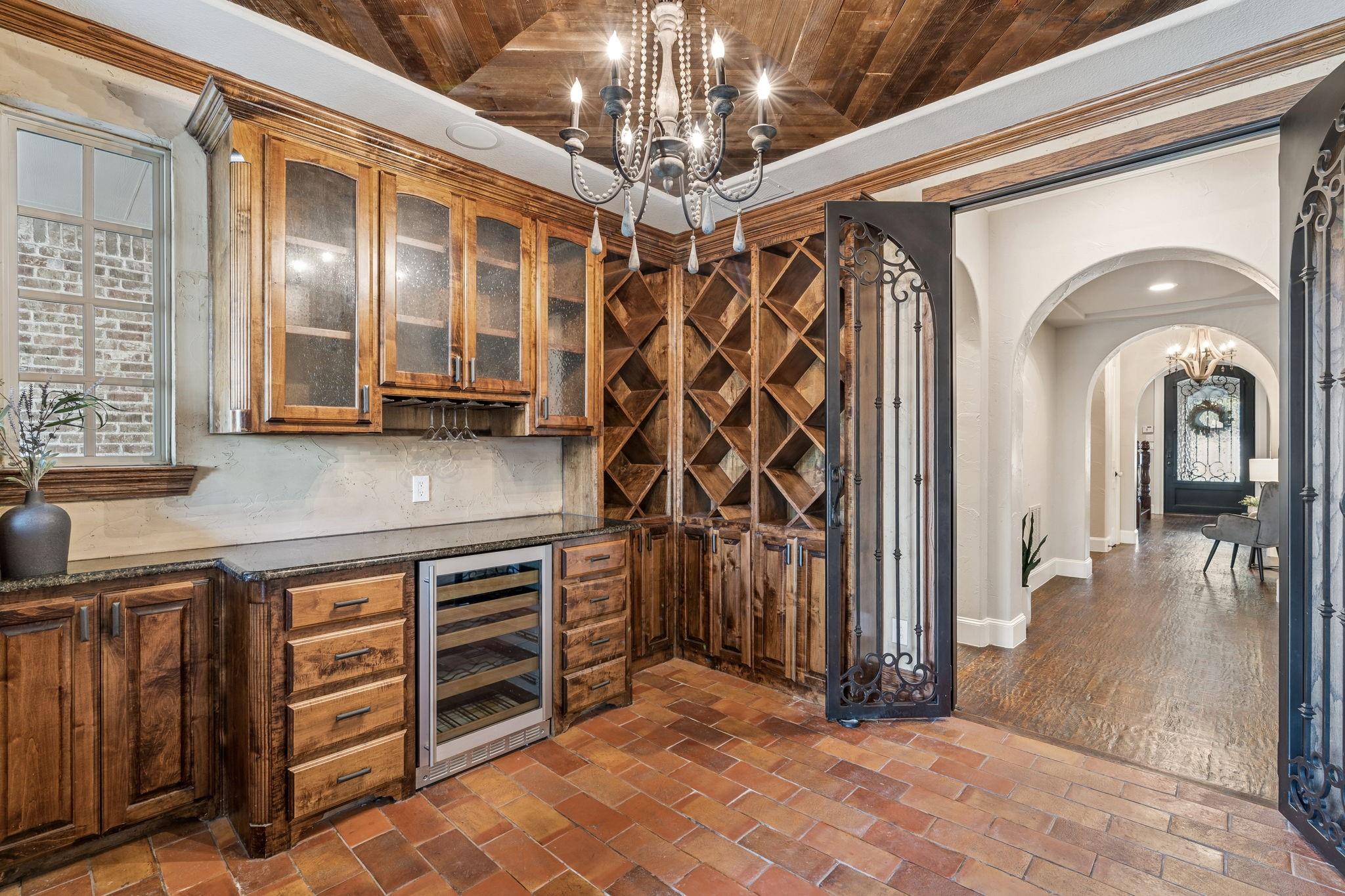 main property photo 6