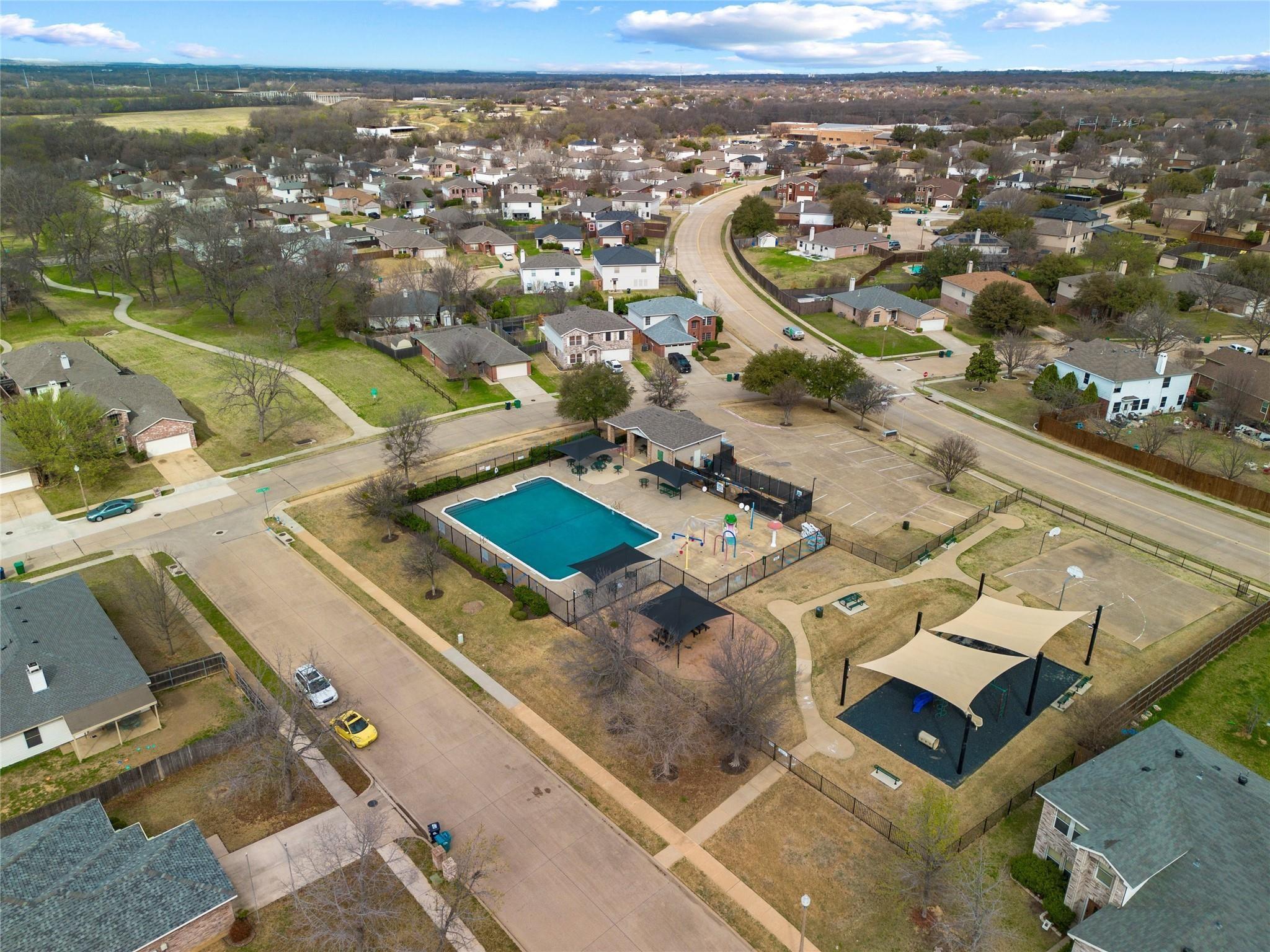 main property photo 34