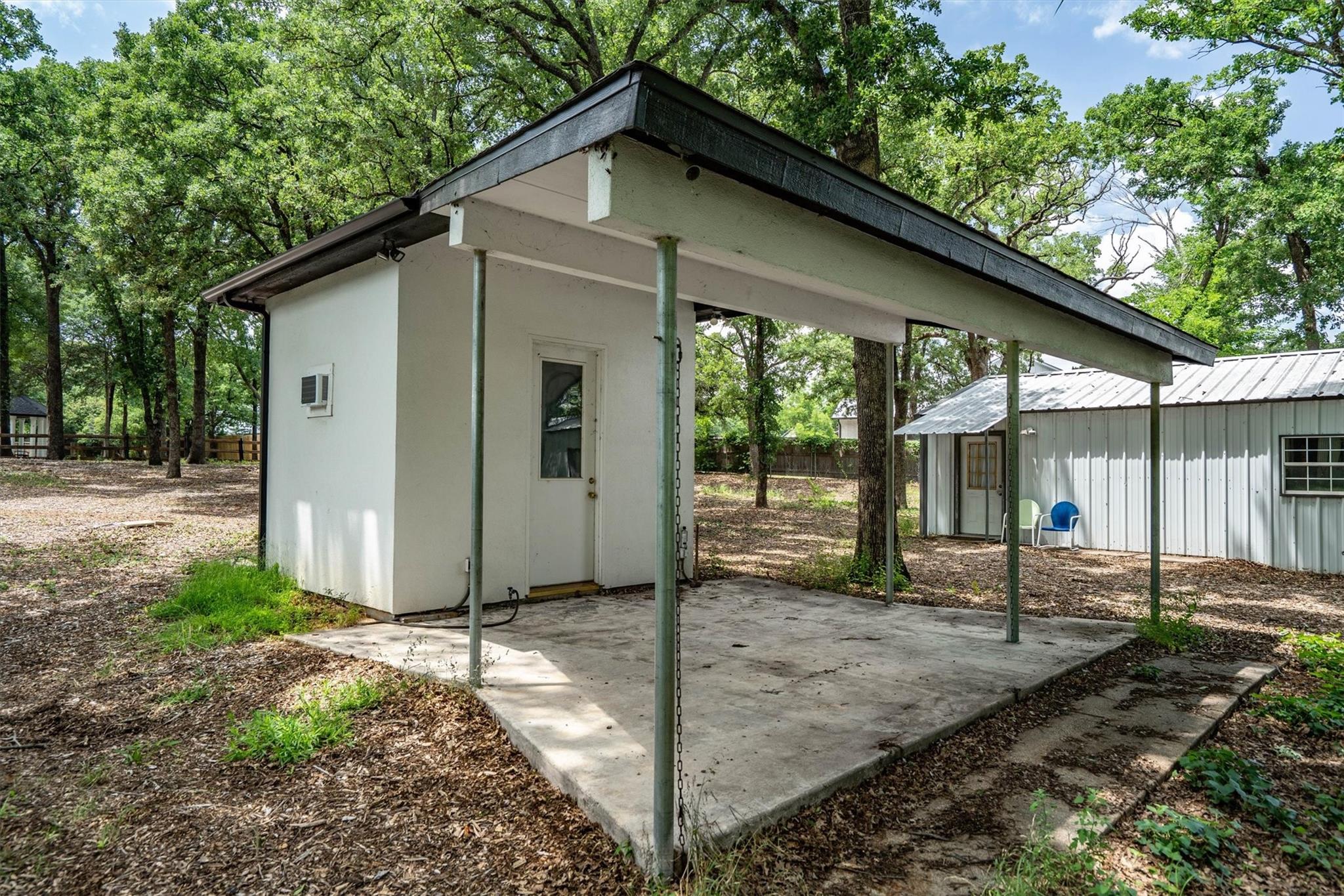 main property photo 32