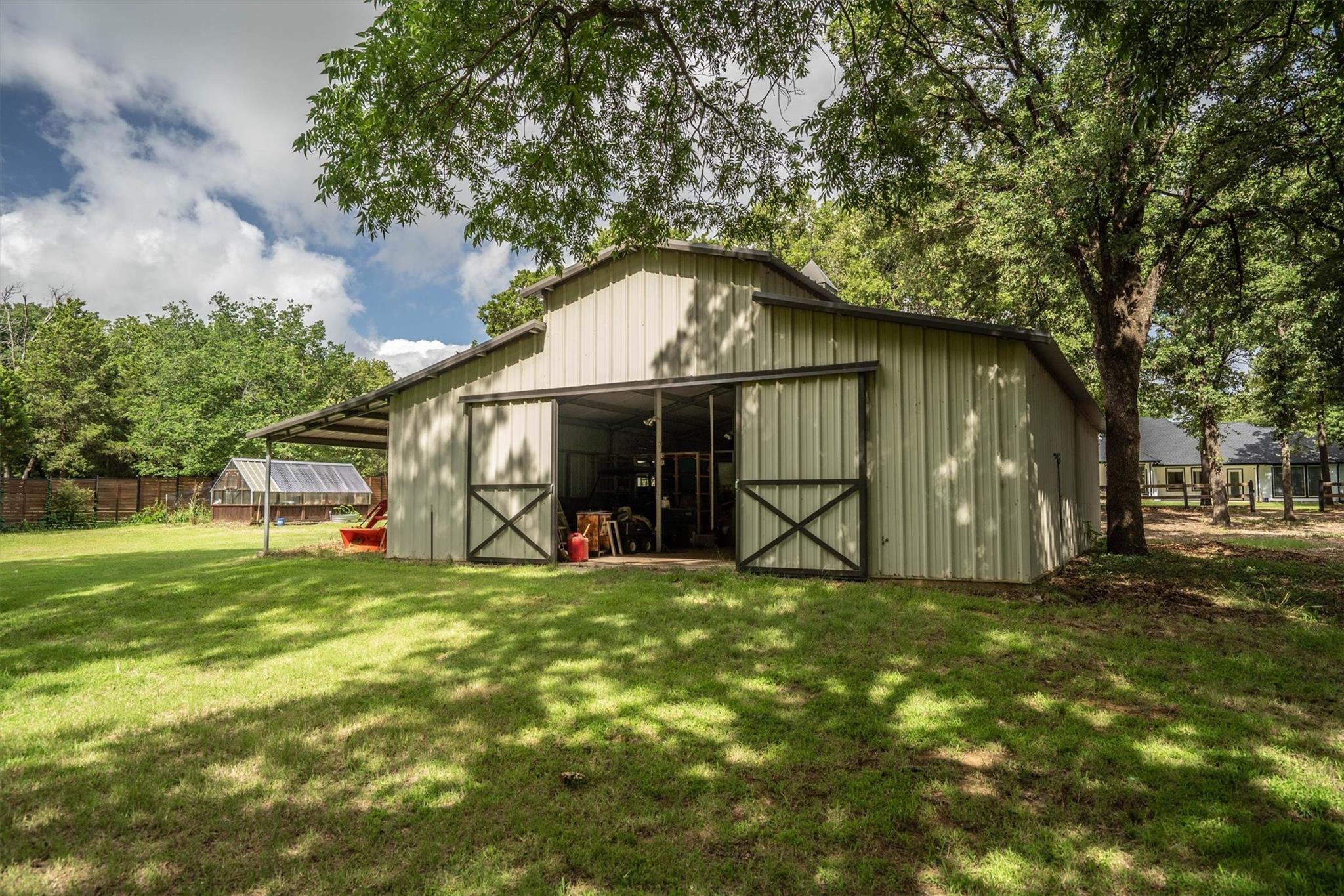 main property photo 36
