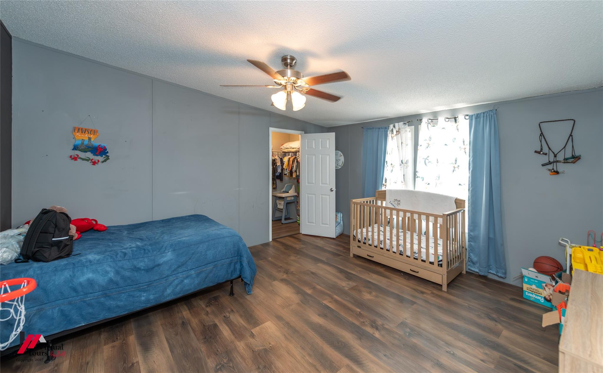 main property photo 25