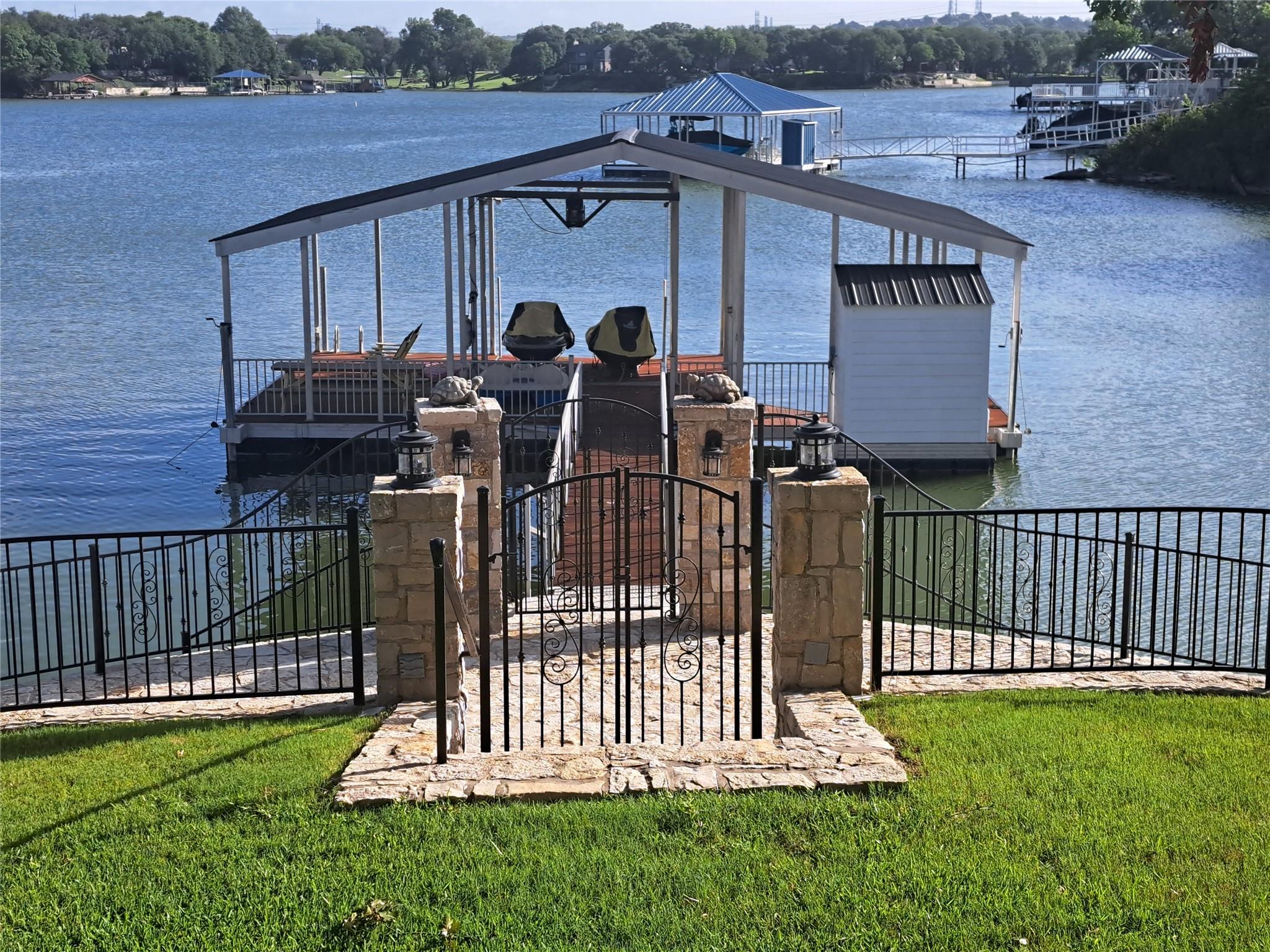 main property photo 29