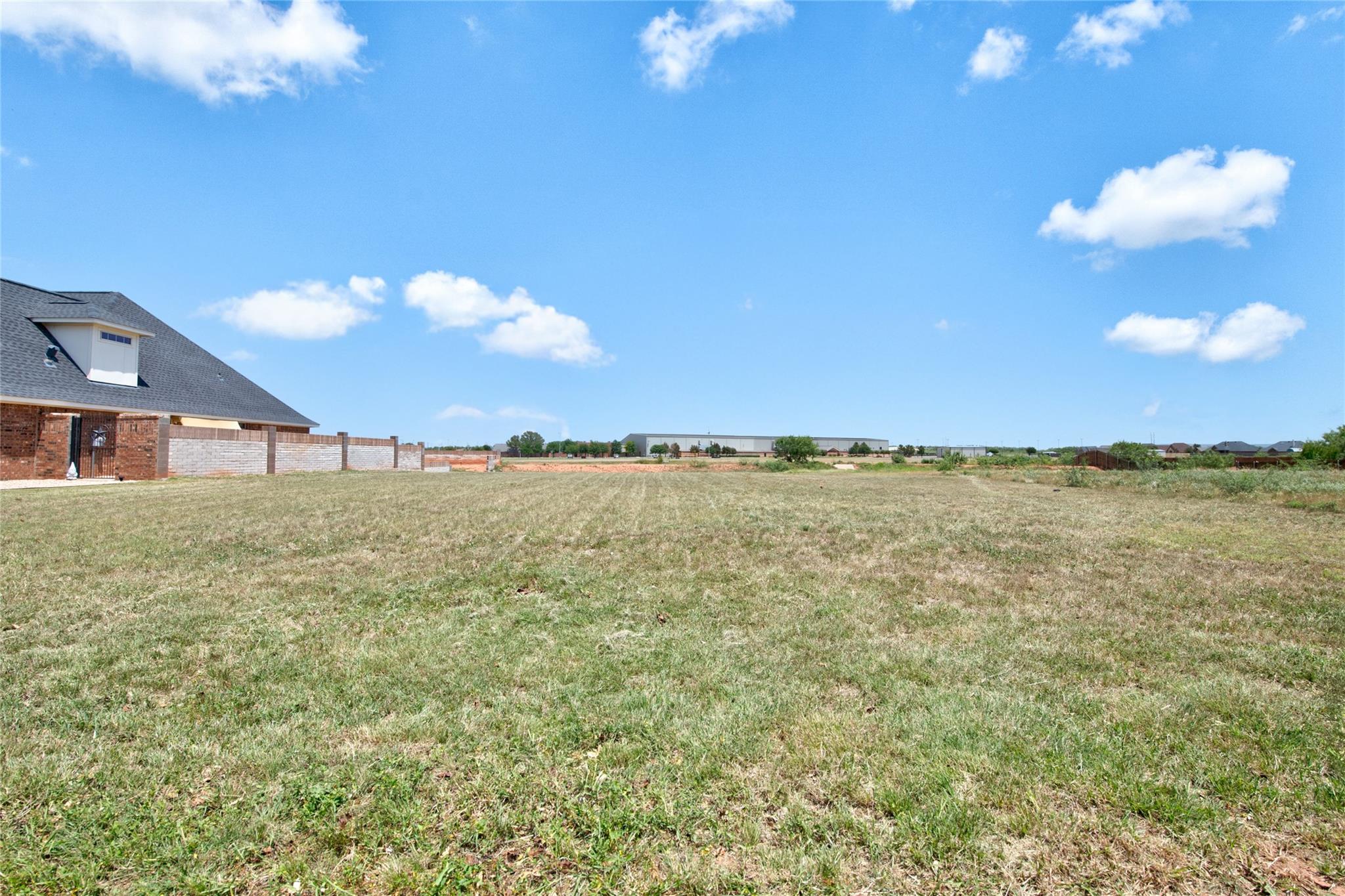main property photo 20