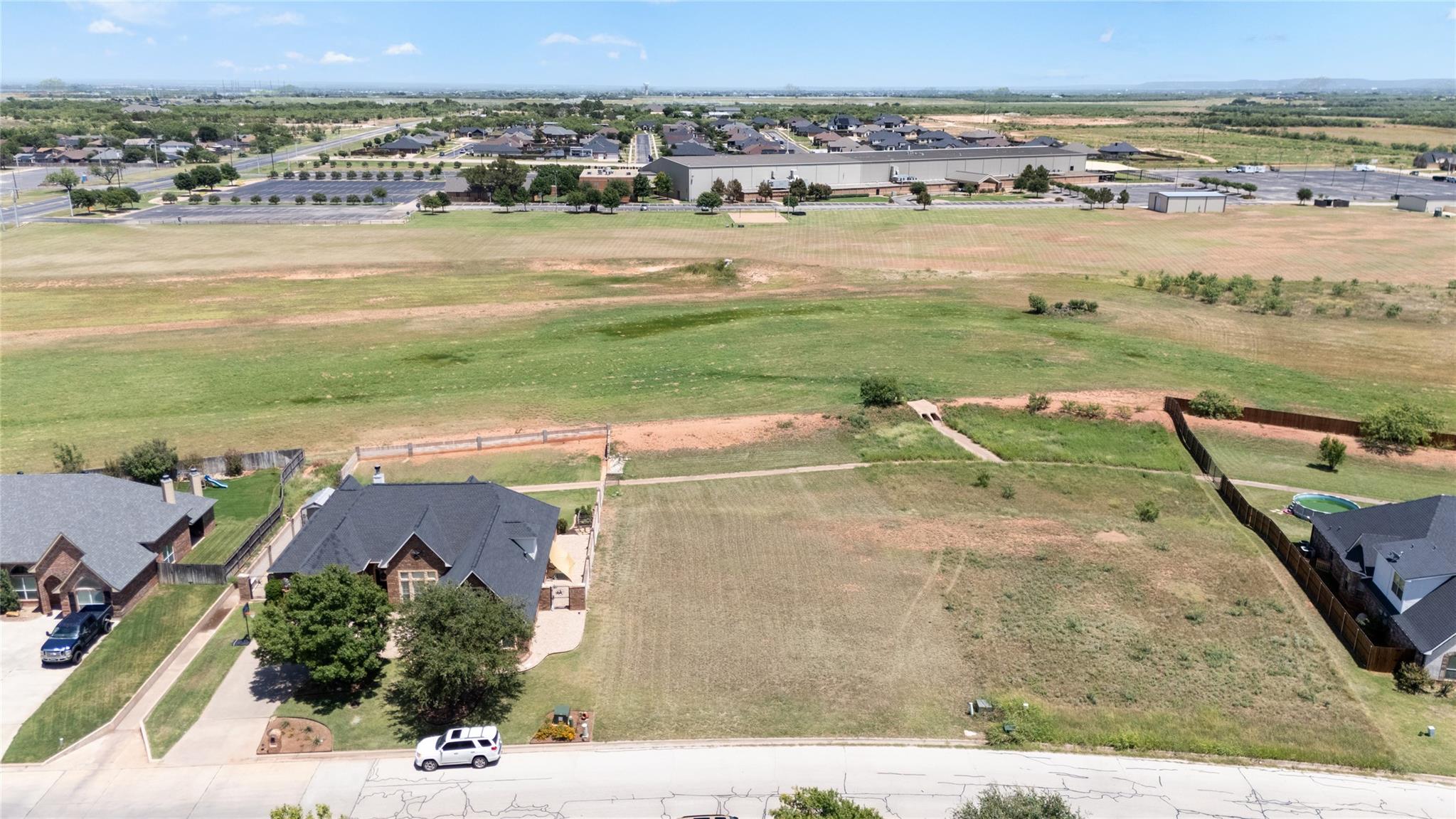 main property photo 8