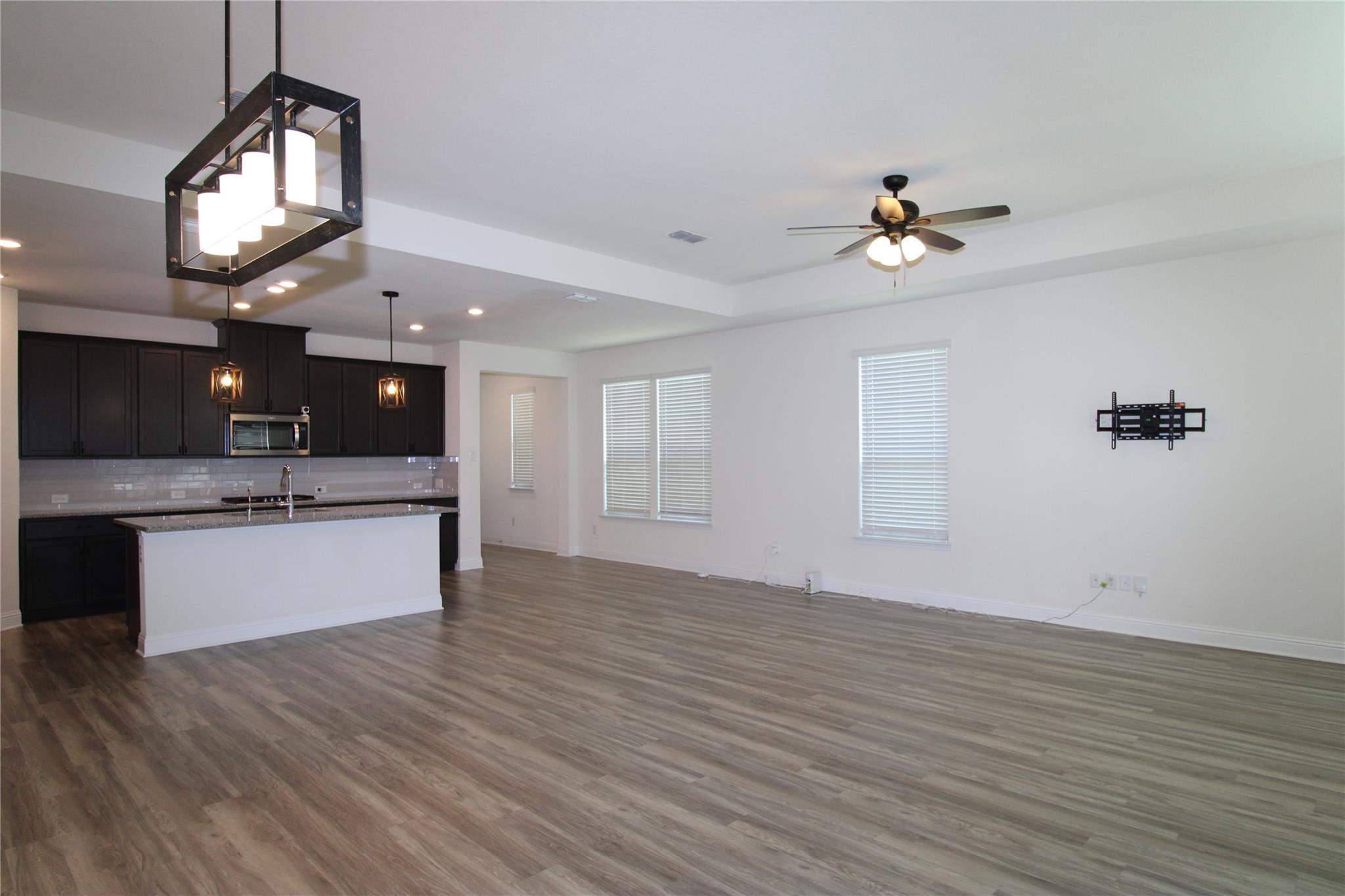 property viewer photo 4