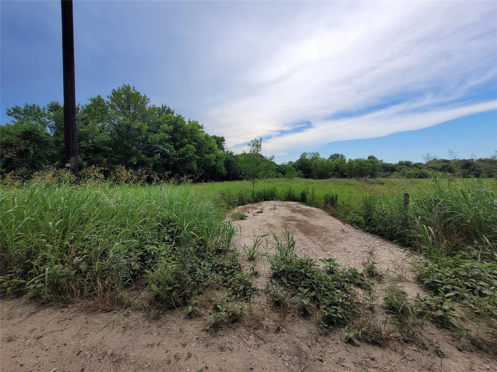 main property photo 8