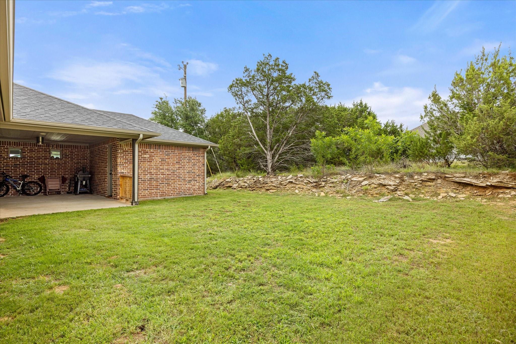 main property photo 24