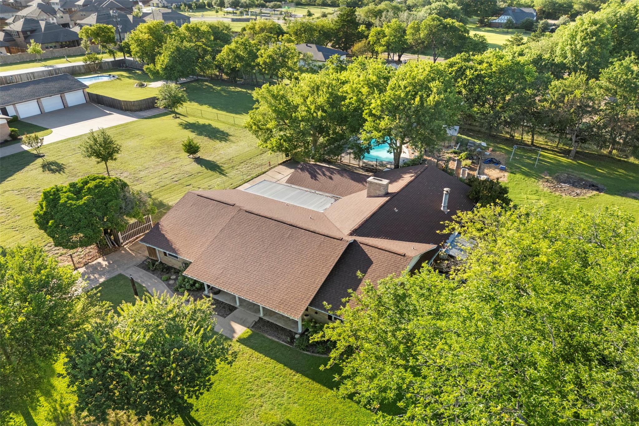 main property photo 35